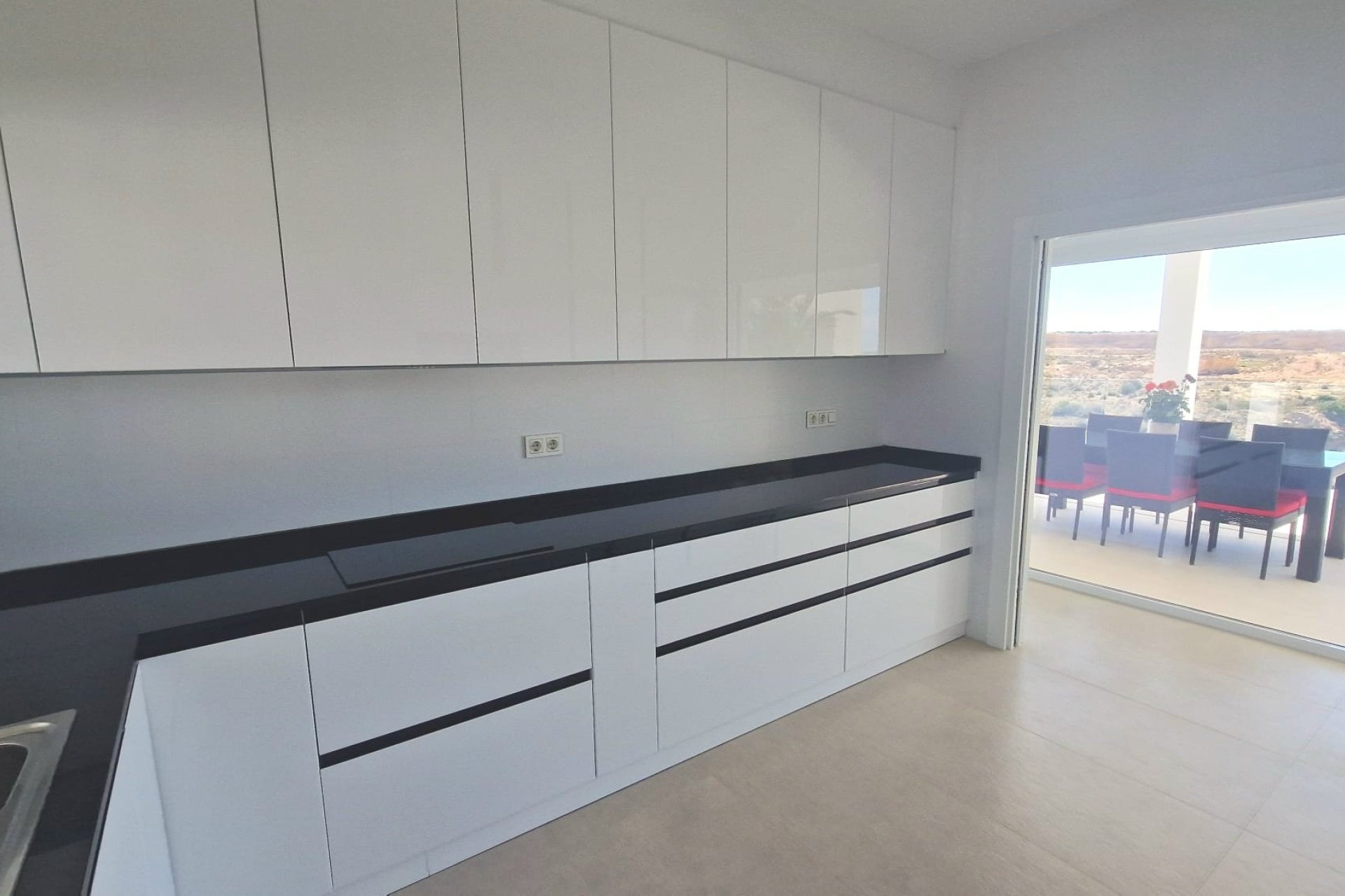 Luxe villa in La Marina met panoramisch uitzicht, zwembad en nabij strand