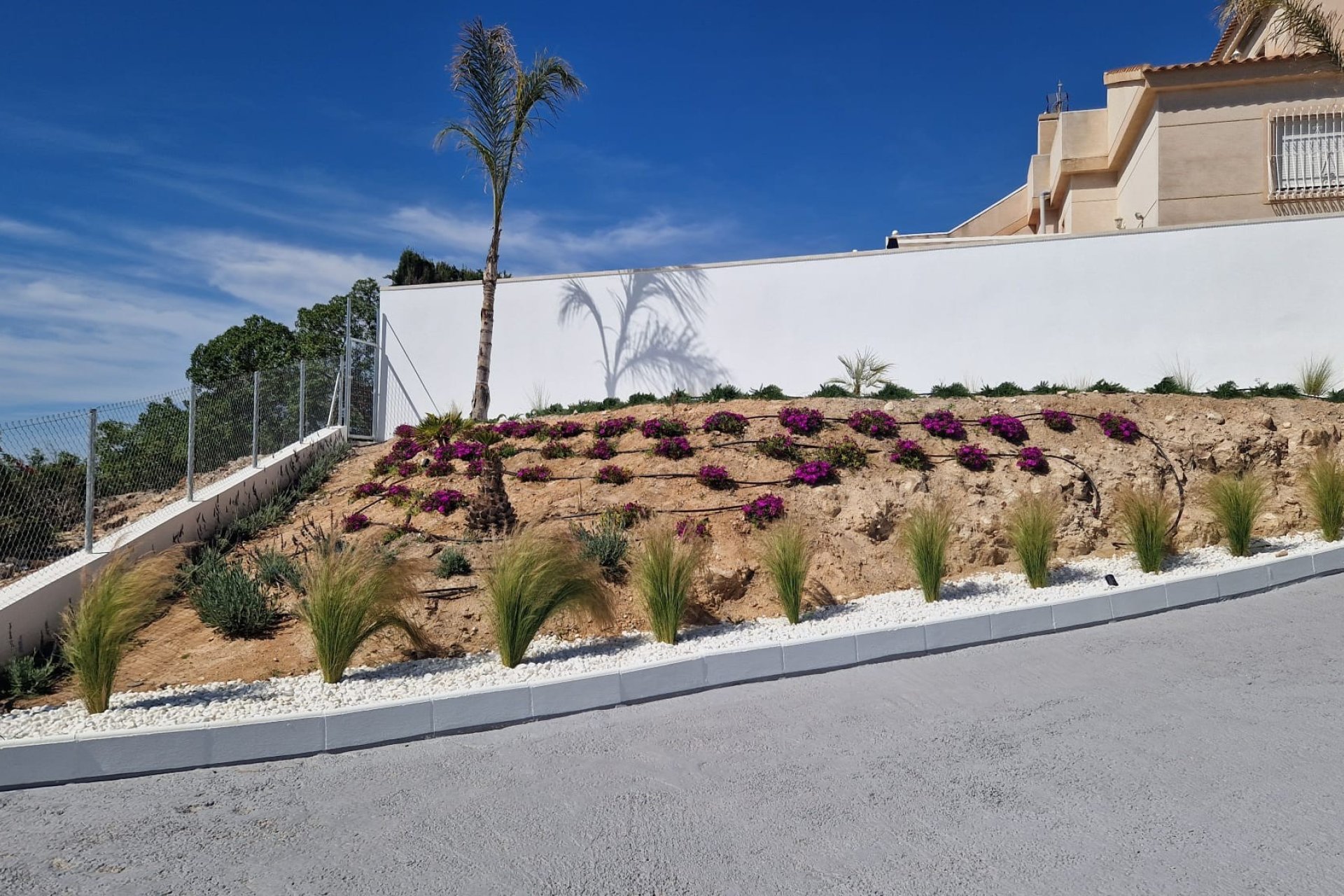 Luxe villa in La Marina met panoramisch uitzicht, zwembad en nabij strand