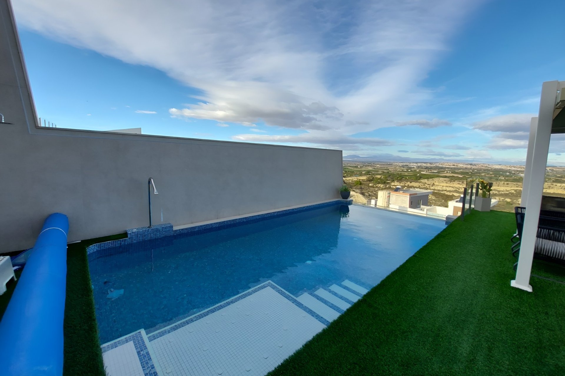 Luxe villa in Rojales: 6 slaapkamers, privé zwembad, garage