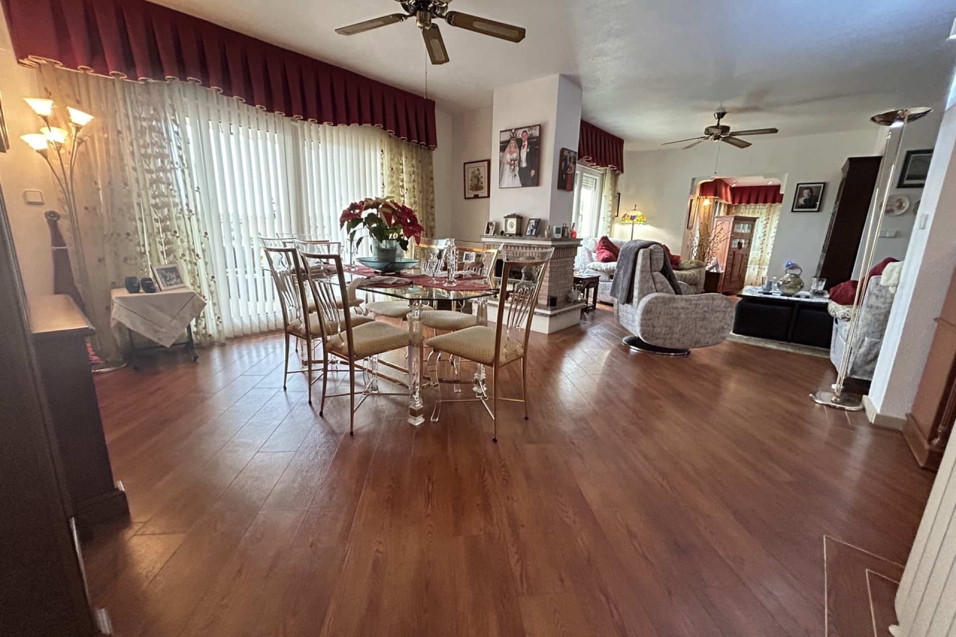 Luxe villa met 5 slaapkamers en golfzicht te koop in Las Ramblas, Costa Blanca