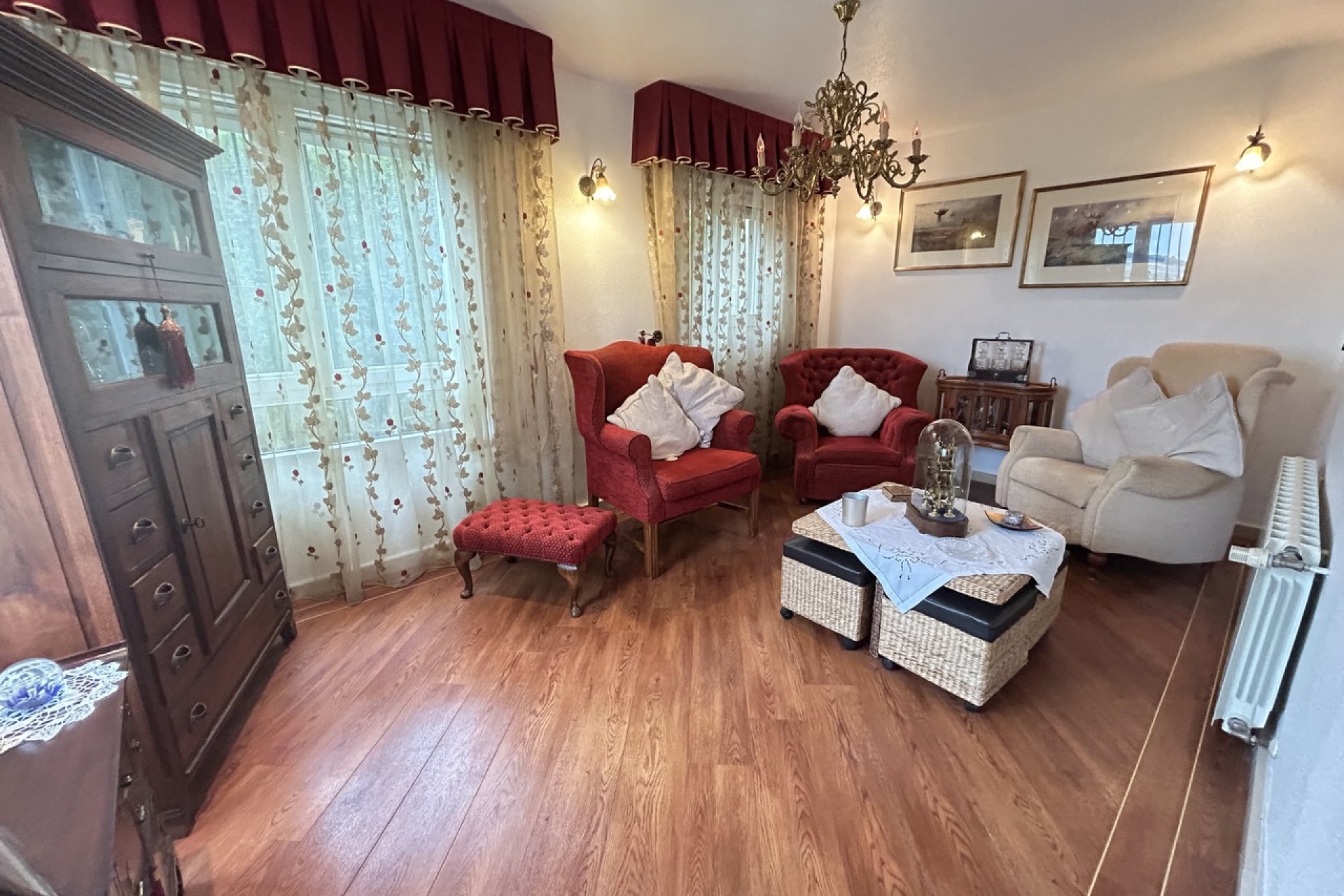 Luxe villa met 5 slaapkamers en golfzicht te koop in Las Ramblas, Costa Blanca