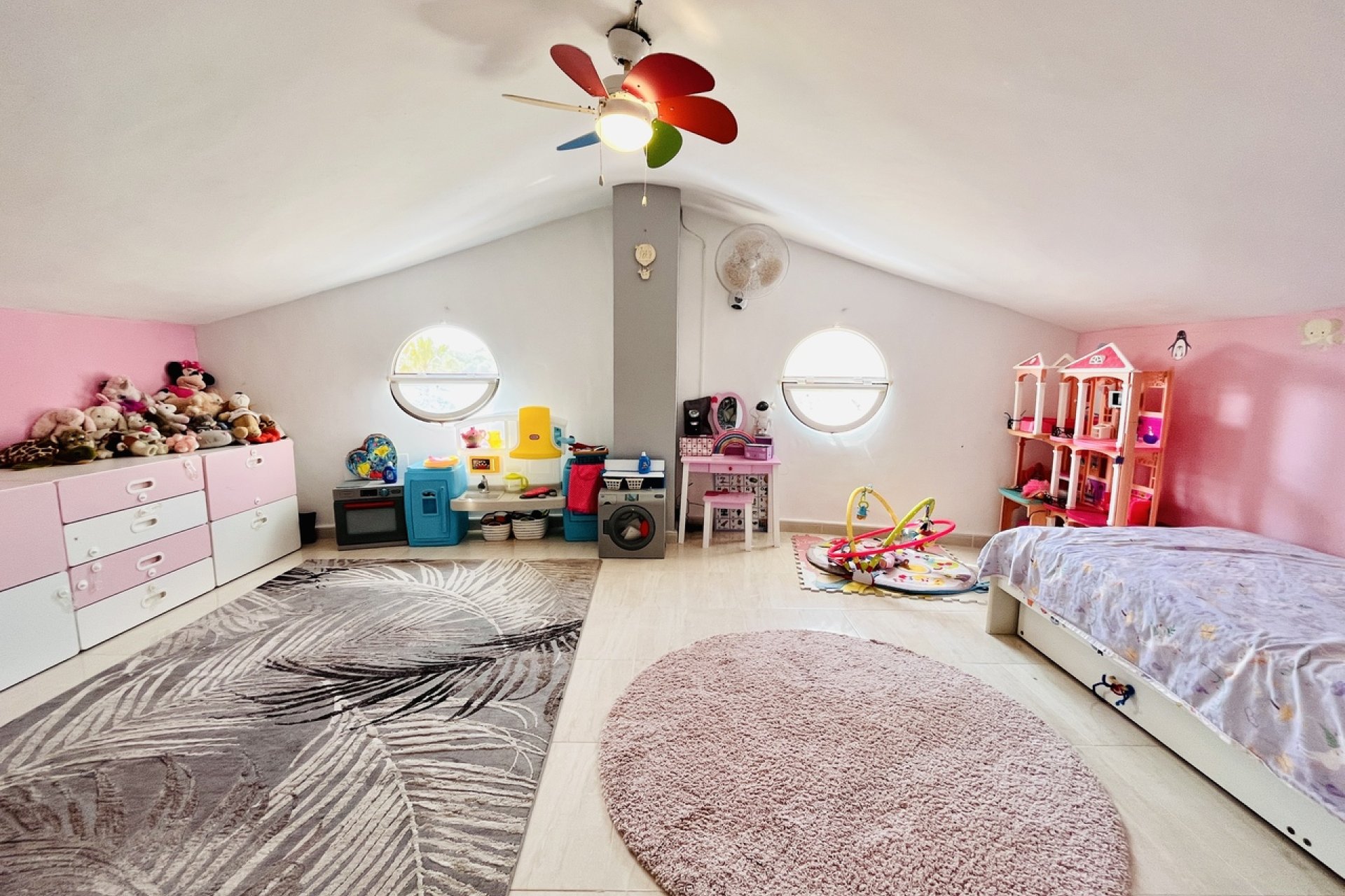 Luxe villa met panoramisch uitzicht en groot perceel in San Miguel de Salinas