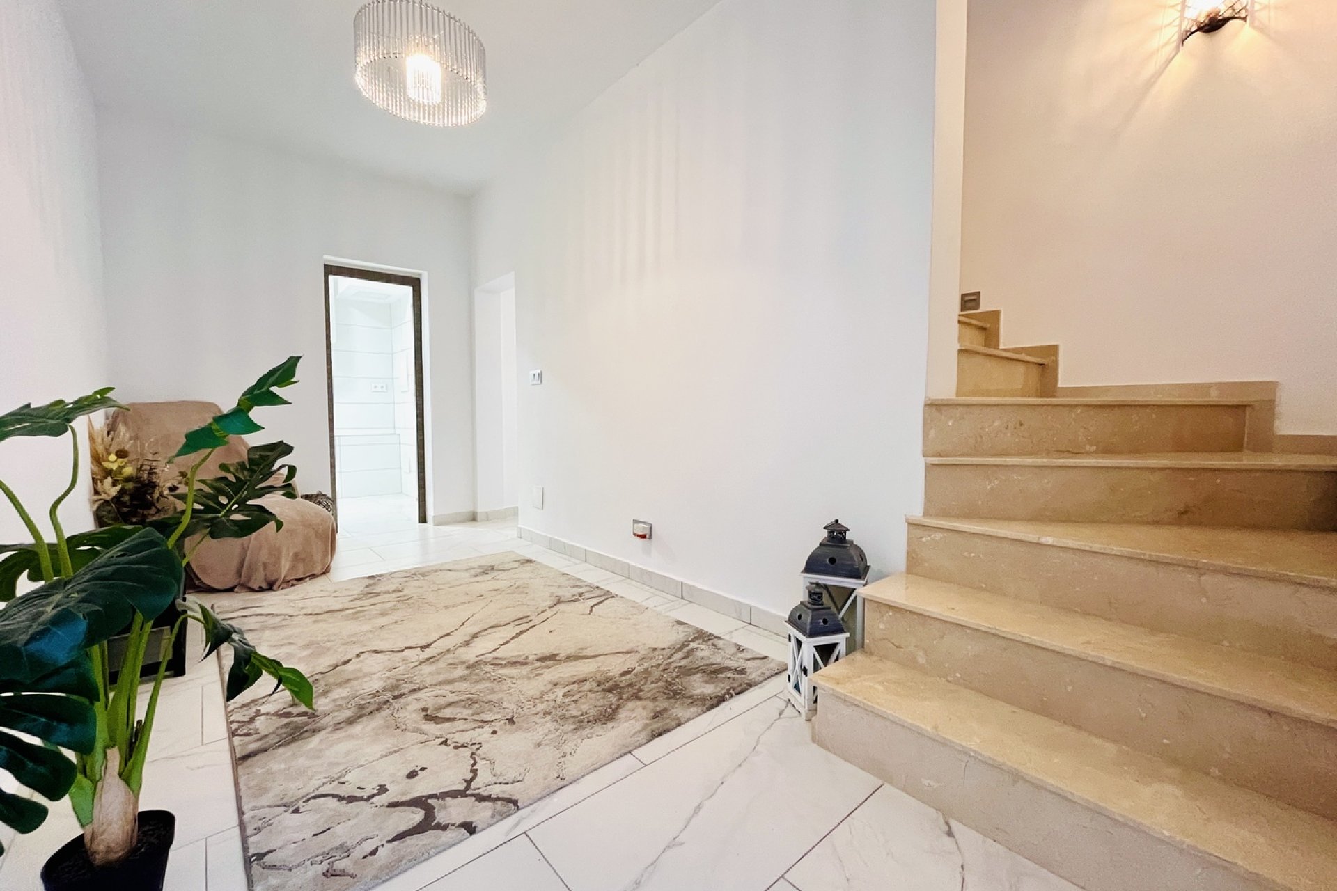 Luxe villa met panoramisch uitzicht en groot perceel in San Miguel de Salinas