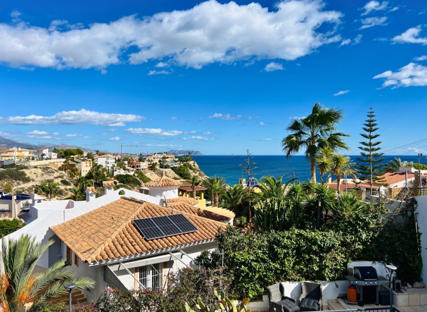 Luxe villa met panoramisch zeezicht en privacy in El Campello, Costa Blanca