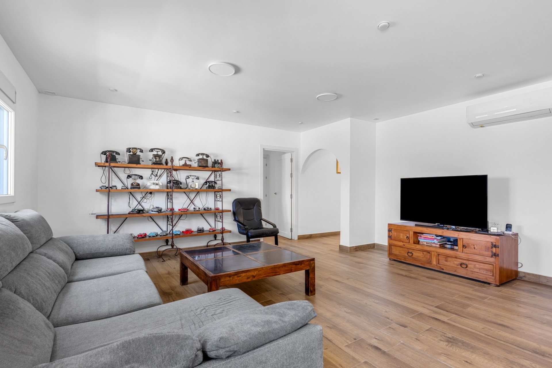 Luxe villa met privé zwembad en grote tuin in Los Montesinos, Costa Blanca