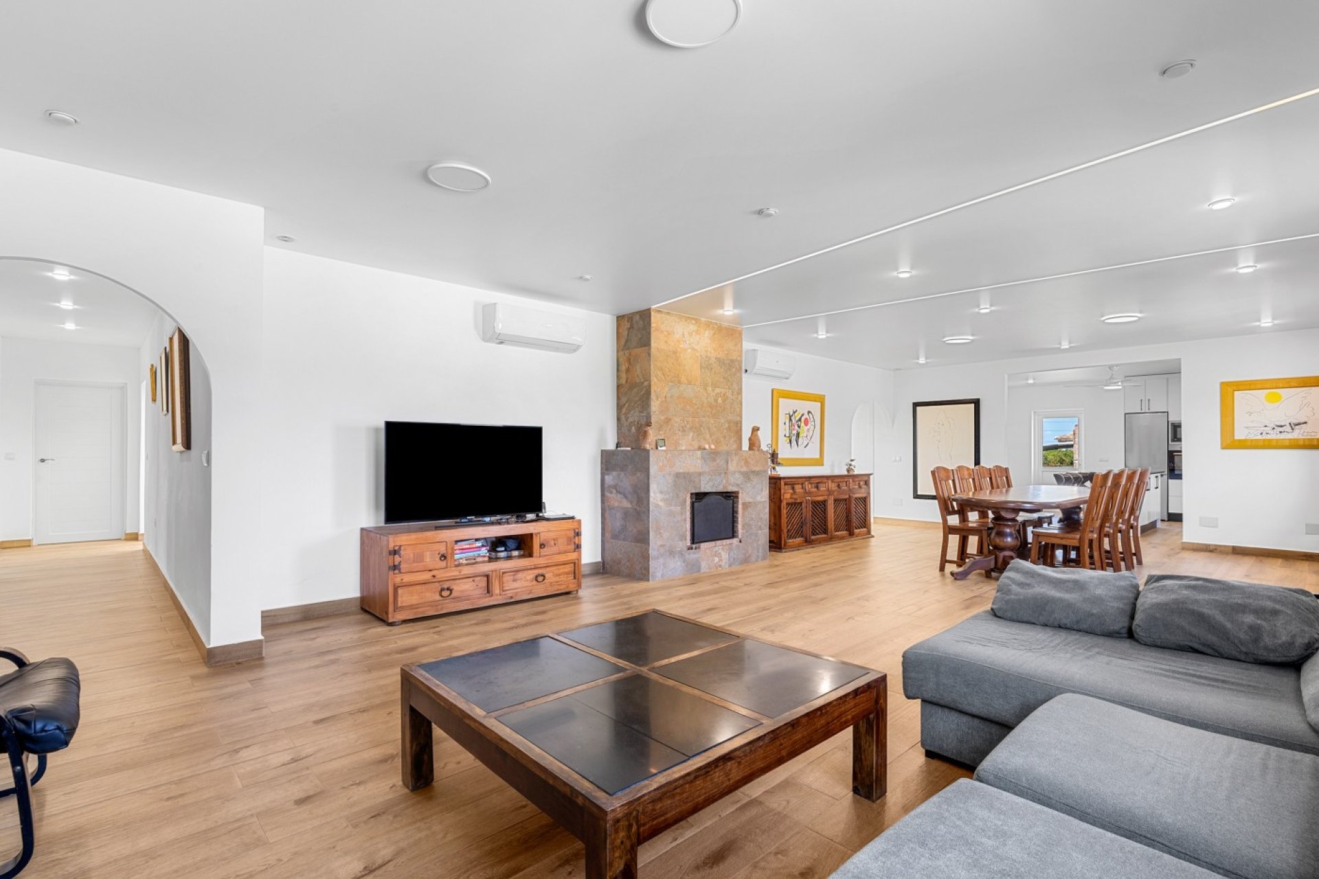 Luxe villa met privé zwembad en grote tuin in Los Montesinos, Costa Blanca