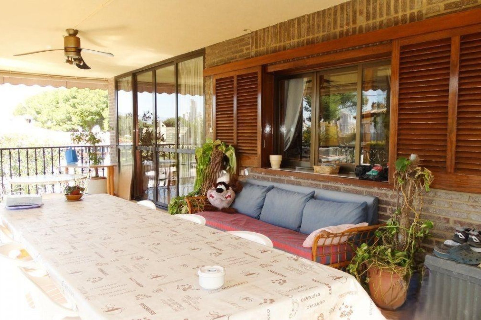 Luxe villa met privézwembad en tuin in Benidorm, dichtbij het strand