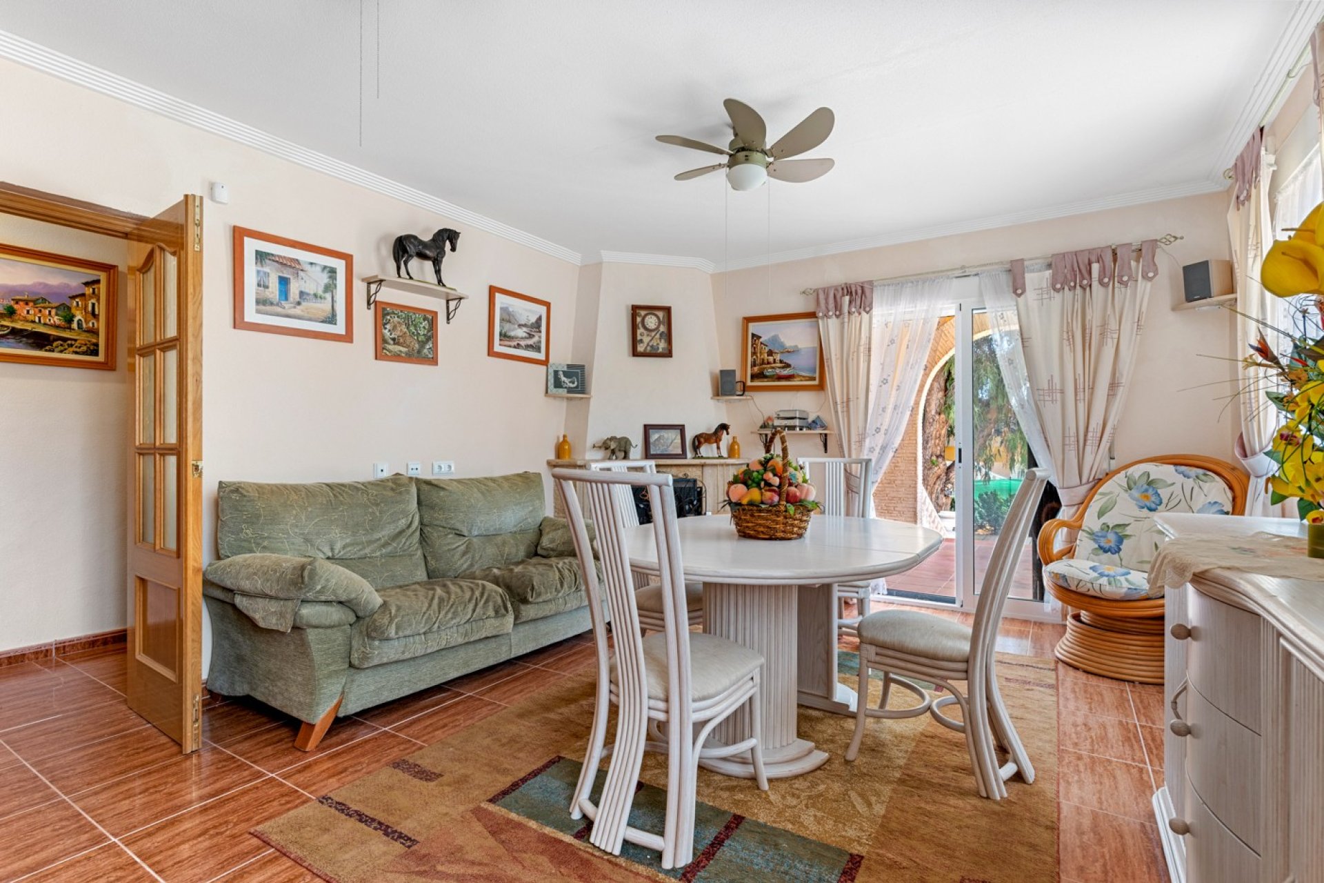 Luxe villa met privézwembad en tuin in Vistabella, nabij Jacarilla, Costa Blanca