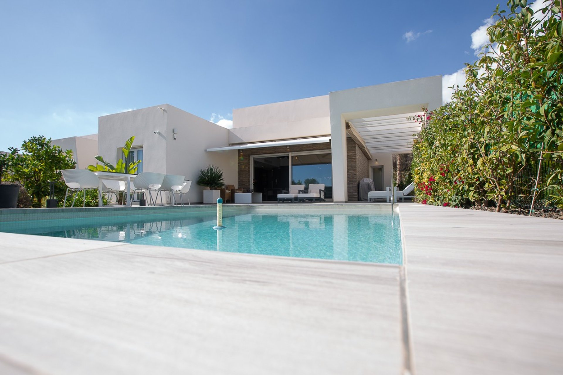 Luxe villa met privézwembad en tuin nabij La Finca Golf, Algorfa, Costa Blanca
