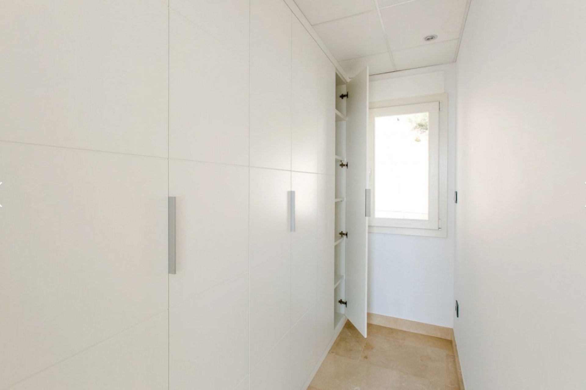 Luxe villa met privézwembad en uitzicht in Moraira, 4 slaapkamers, 5 badkamers