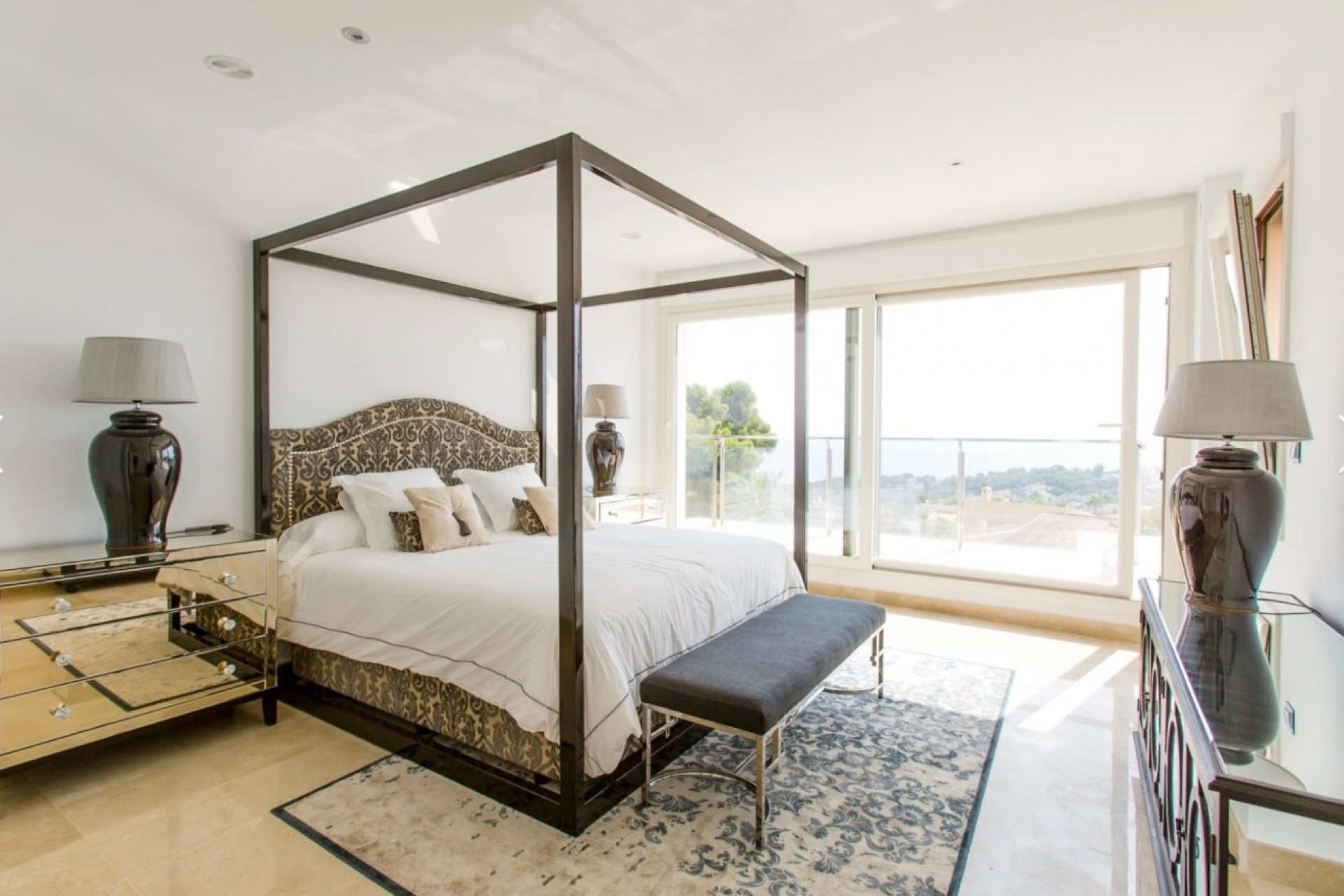 Luxe villa met privézwembad en uitzicht in Moraira, 4 slaapkamers, 5 badkamers