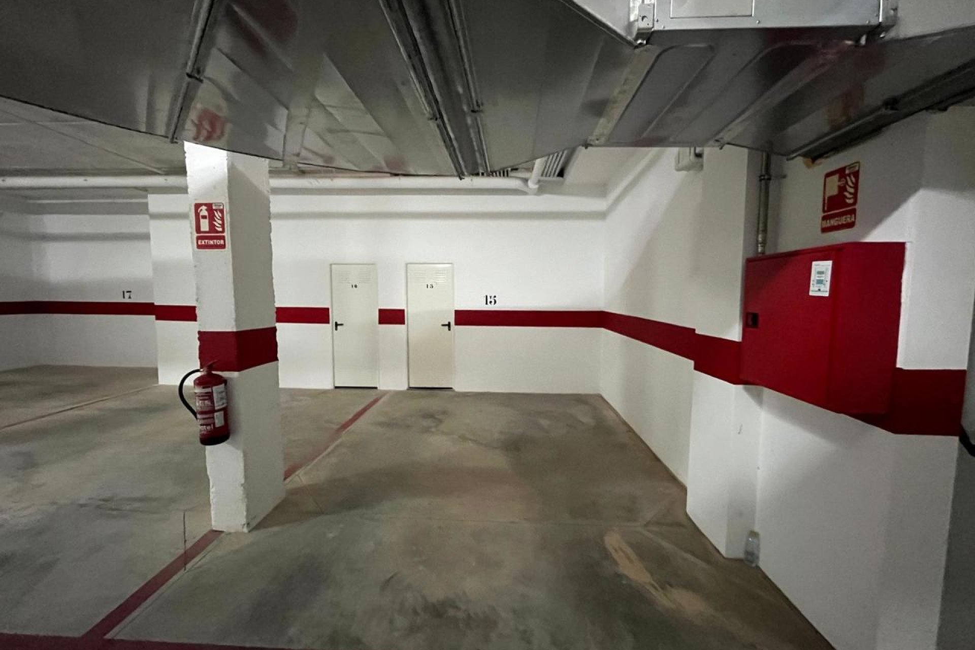 Luxe villa met privézwembad en zeezicht in Torrevieja nabij Roze Meren