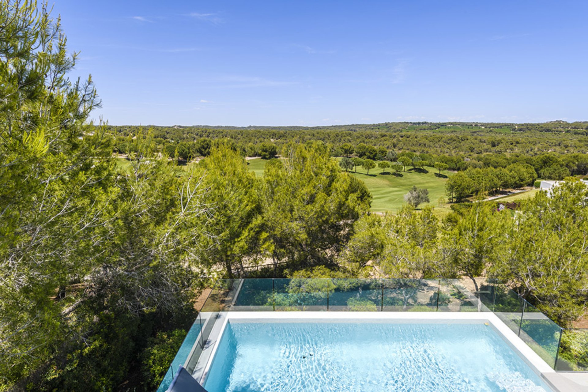 Luxe villa met privézwembad in Las Colinas Golf Costa Blanca