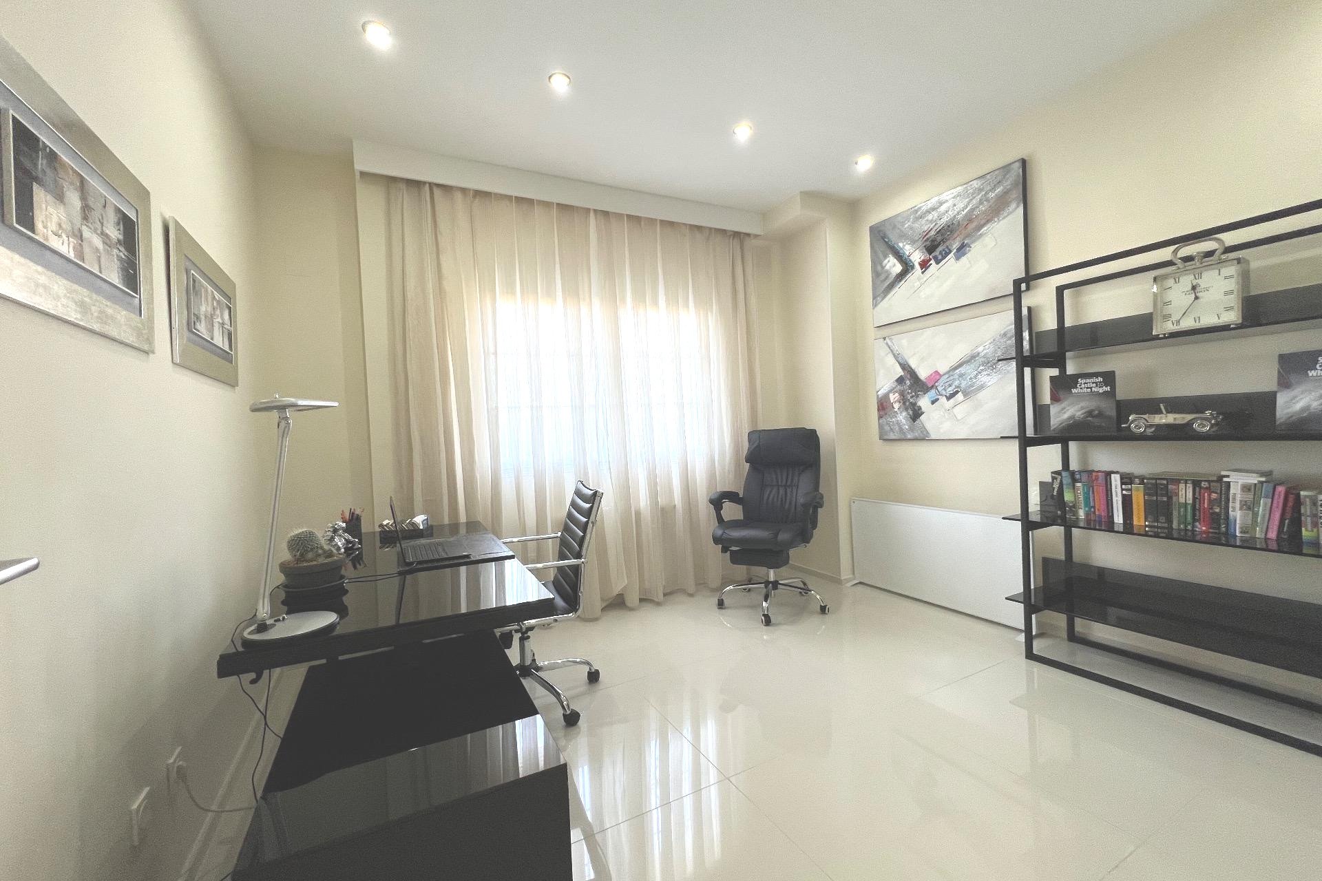 Luxe villa met privézwembad, sauna en zeezicht in Ciudad Quesada, nabij golf