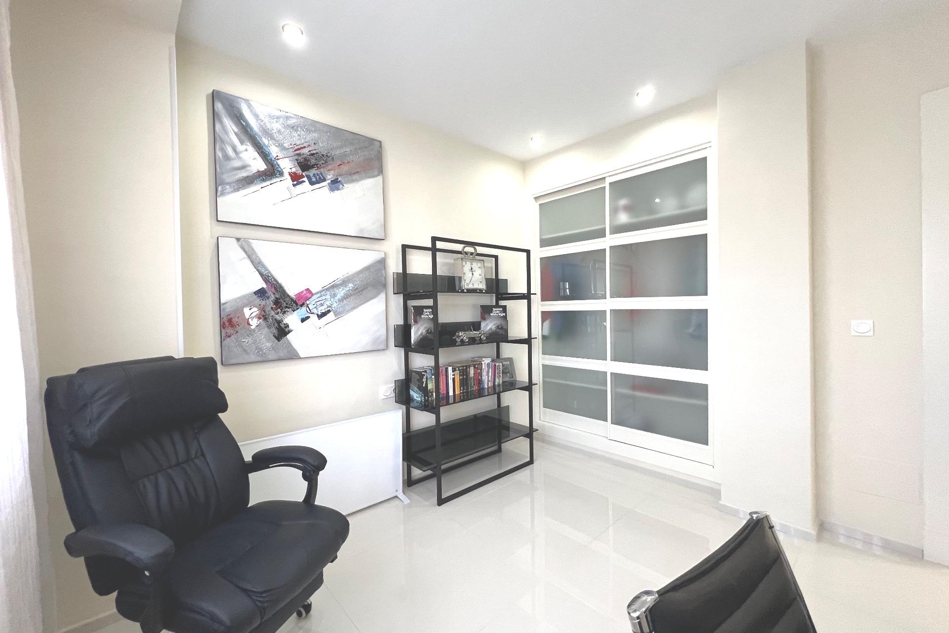 Luxe villa met privézwembad, sauna en zeezicht in Ciudad Quesada, nabij golf