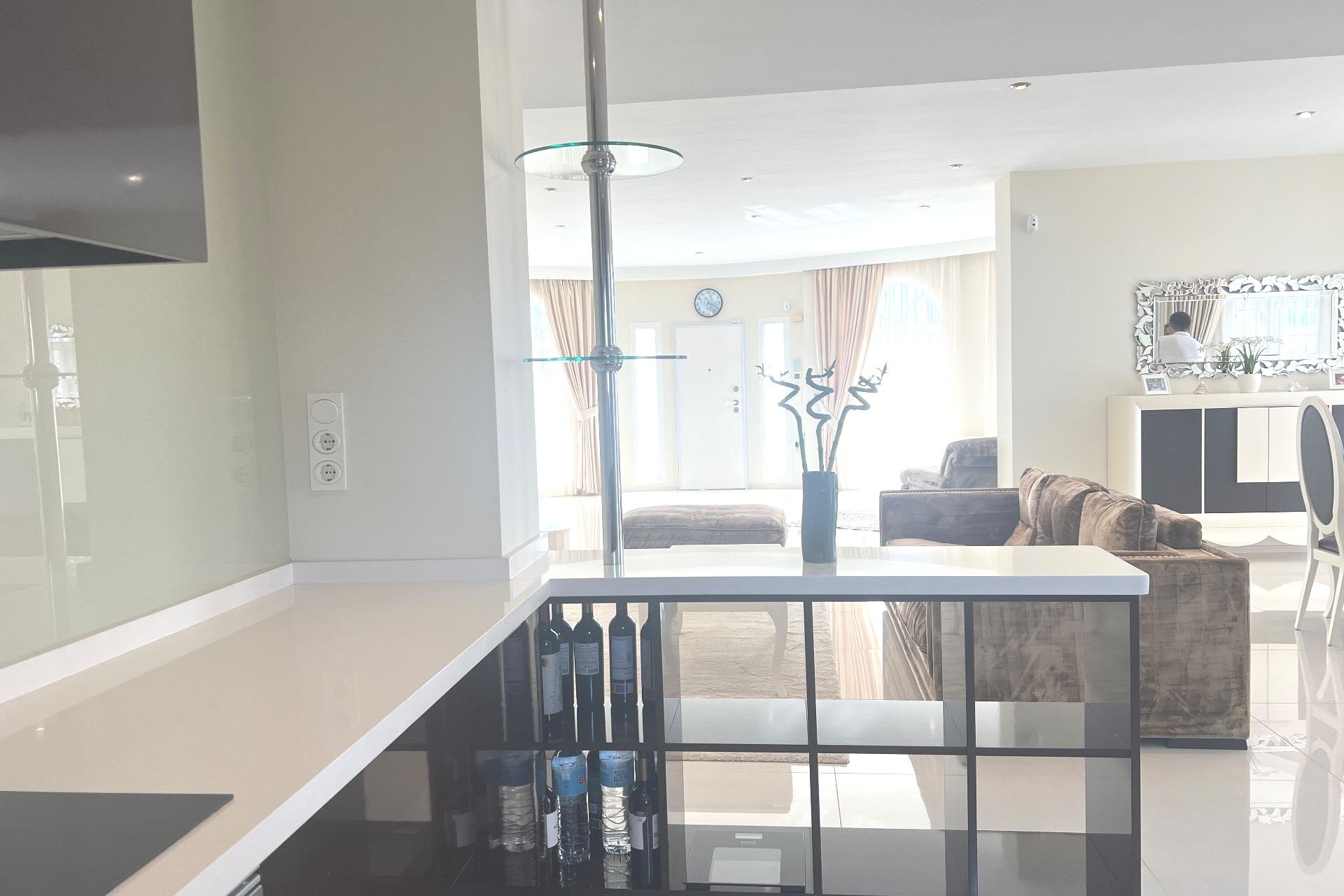 Luxe villa met privézwembad, sauna en zeezicht in Ciudad Quesada, nabij golf