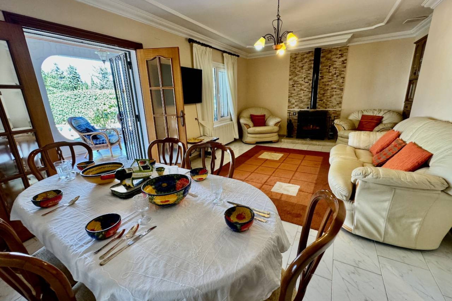 Luxe villa met privézwembad, tennisbaan en panoramisch uitzicht in Castalla