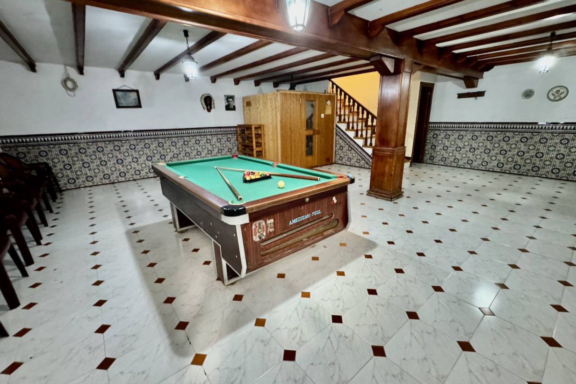 Luxe villa met privézwembad, tennisbaan en panoramisch uitzicht in Castalla