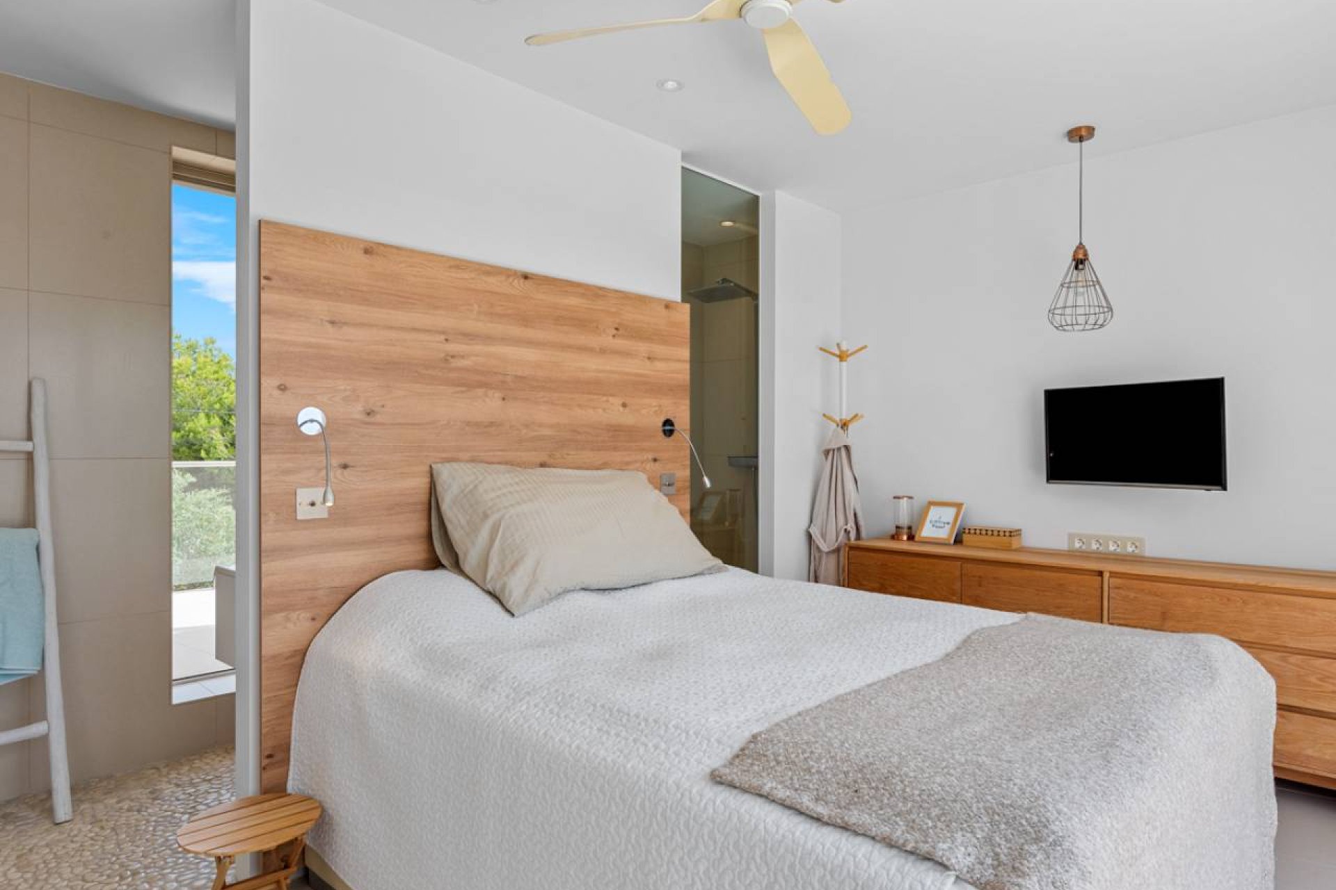 Luxe villa met zeezicht, 5 slaapkamers en groot perceel in Ciudad Quesada