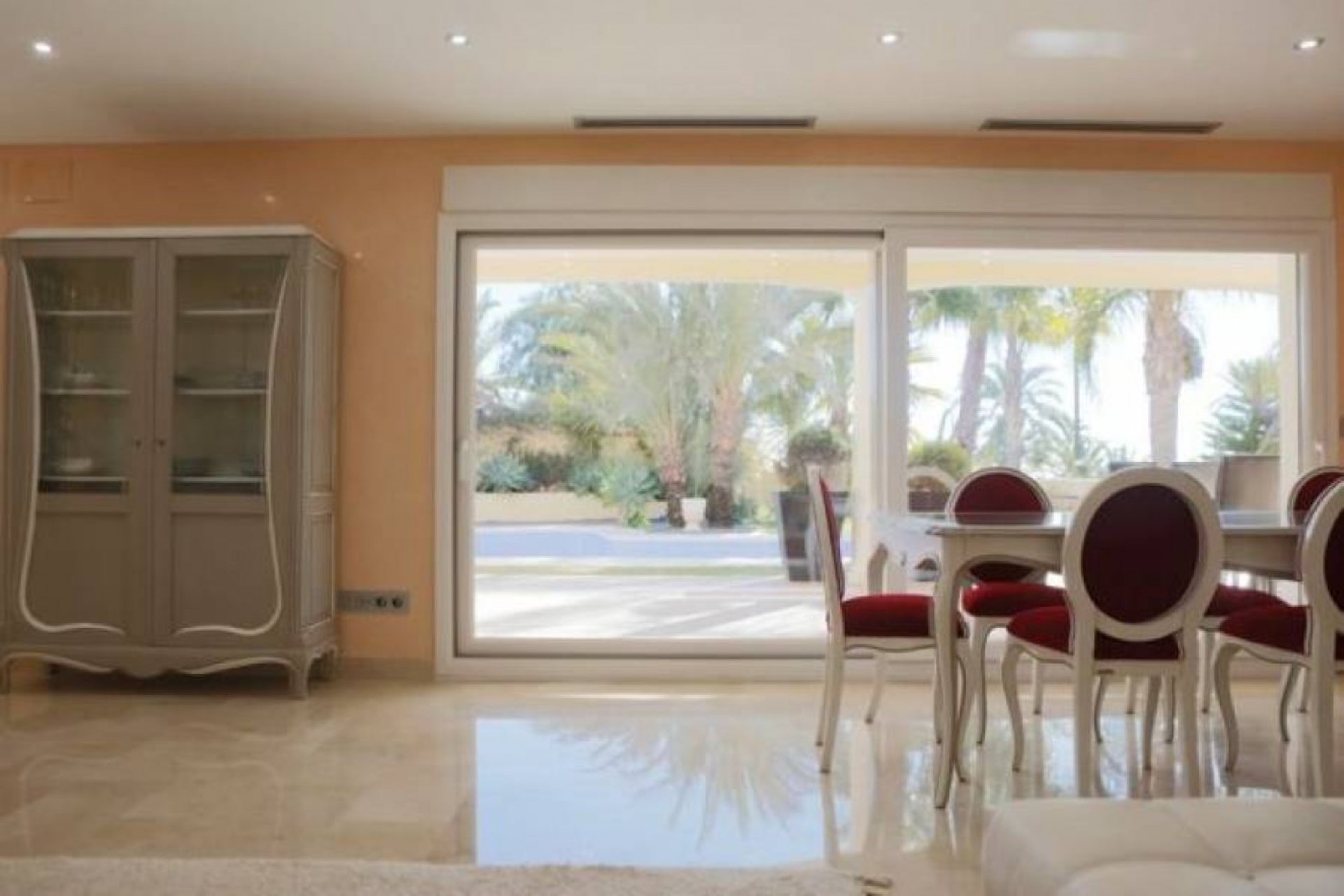 Luxe villa met zeezicht in Benissa, 4 slaapkamers, privézwembad, ruime tuin