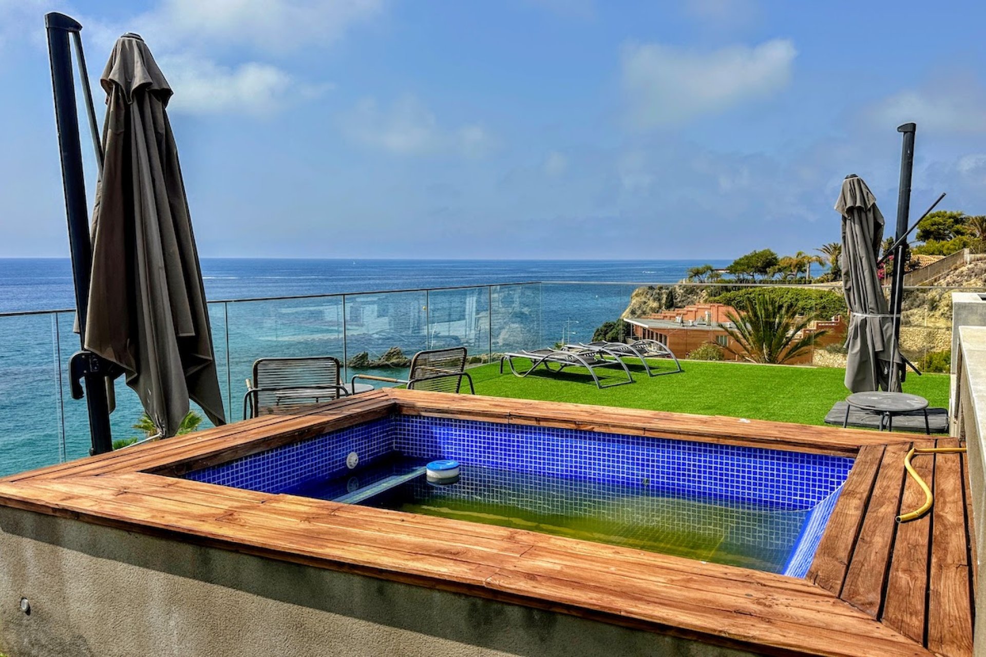 Luxe villa met zeezicht, privé zwembad en strandclub in Villajoyosa