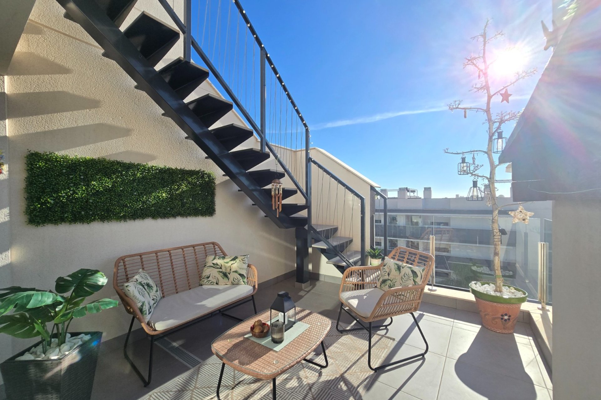 Luxe zuidgericht penthouse met zeezicht, solarium en garage in Orihuela Costa