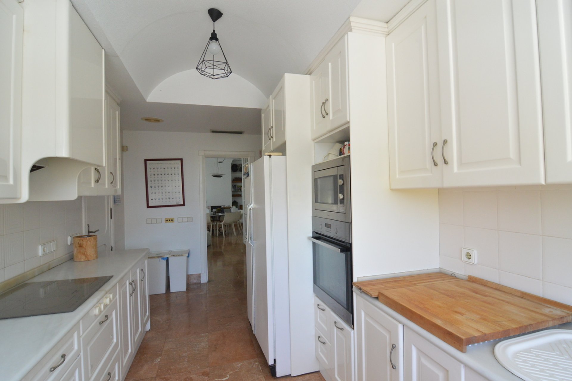 ﻿Luxuriously renovated villa with a pool and double garage in Torrevieja, 4 bedrooms