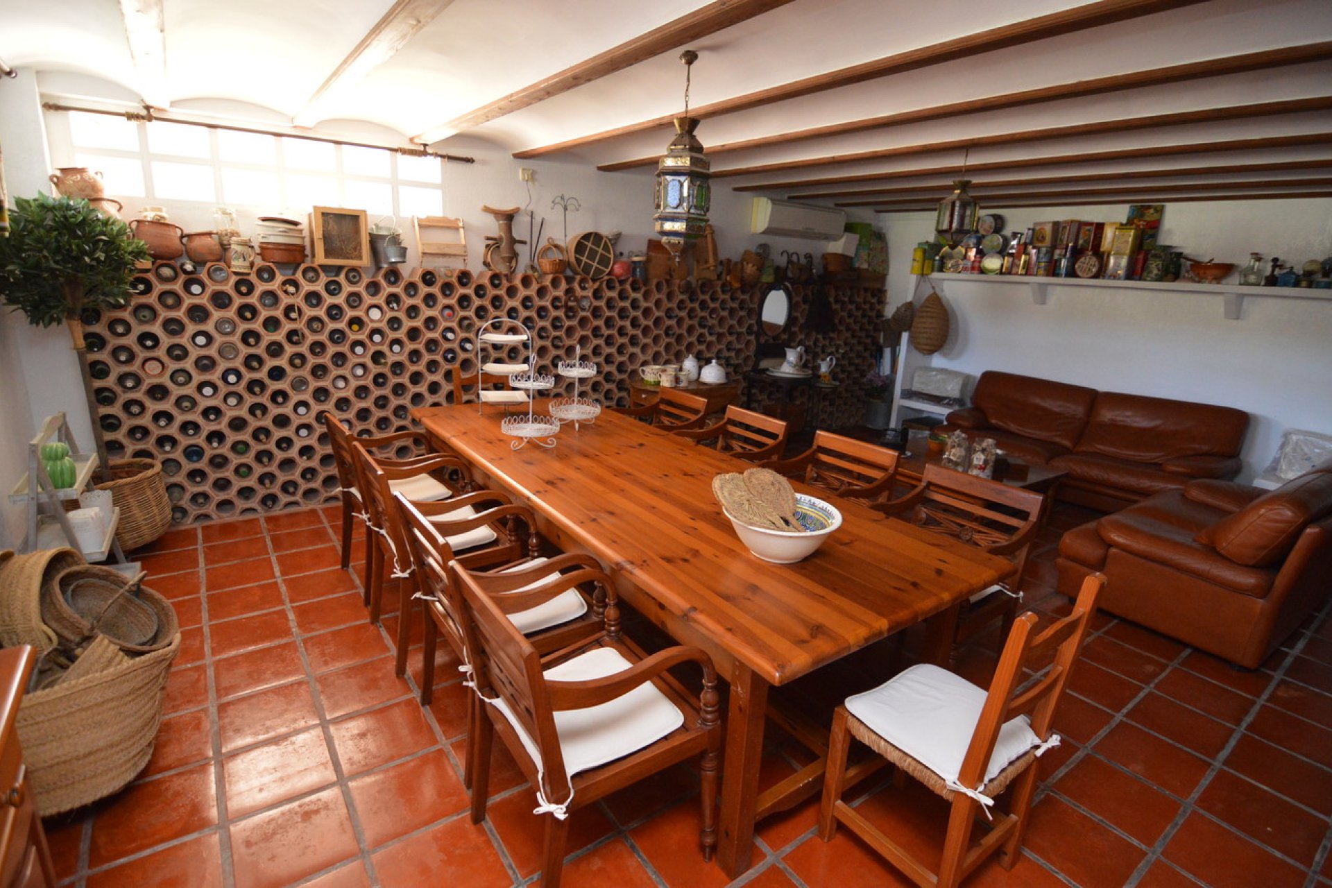 ﻿Luxuriously renovated villa with a pool and double garage in Torrevieja, 4 bedrooms