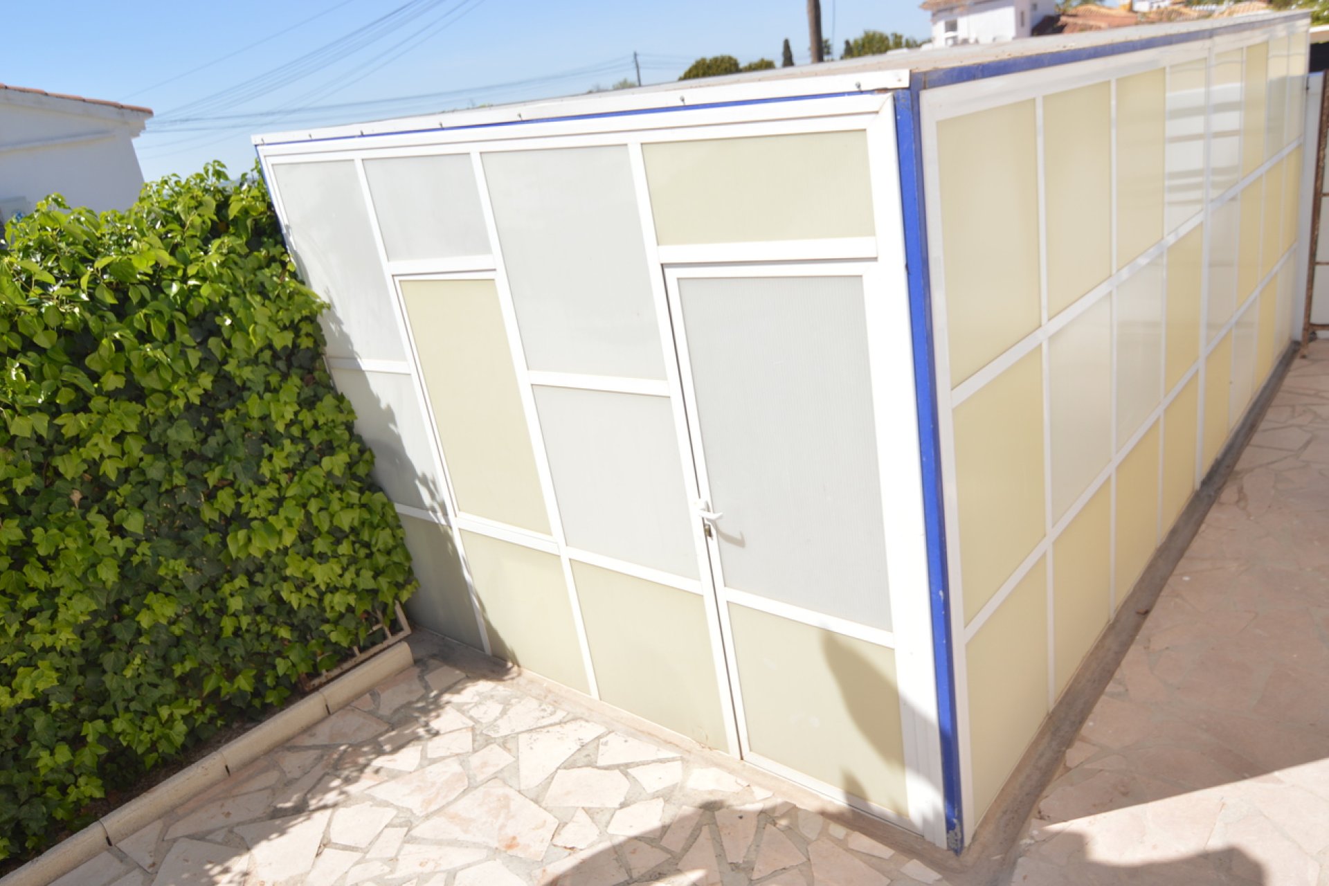 ﻿Luxuriously renovated villa with a pool and double garage in Torrevieja, 4 bedrooms