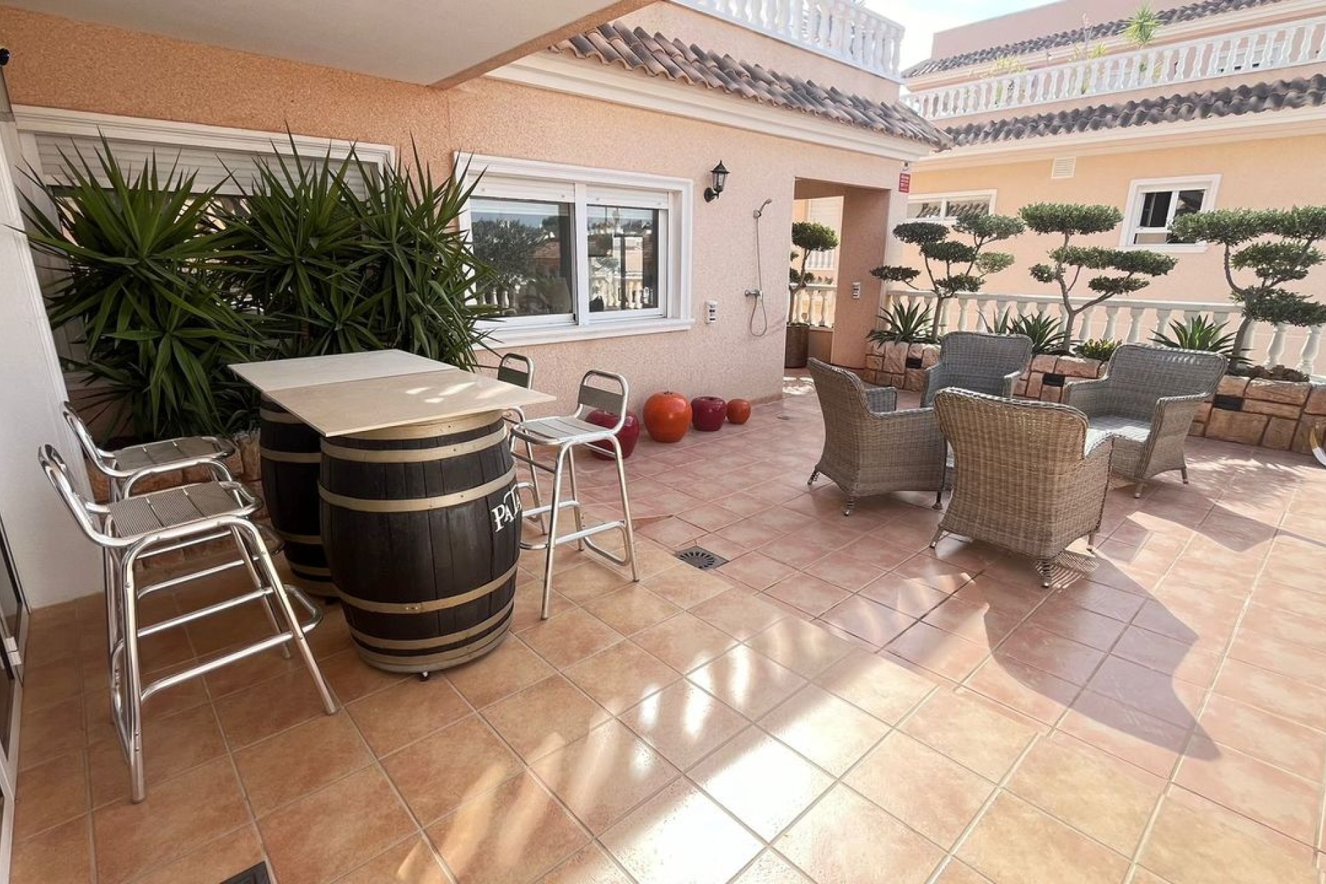 Luxury 3-4 bedroom apartment with a large terrace and swimming pools in Orihuela Costa