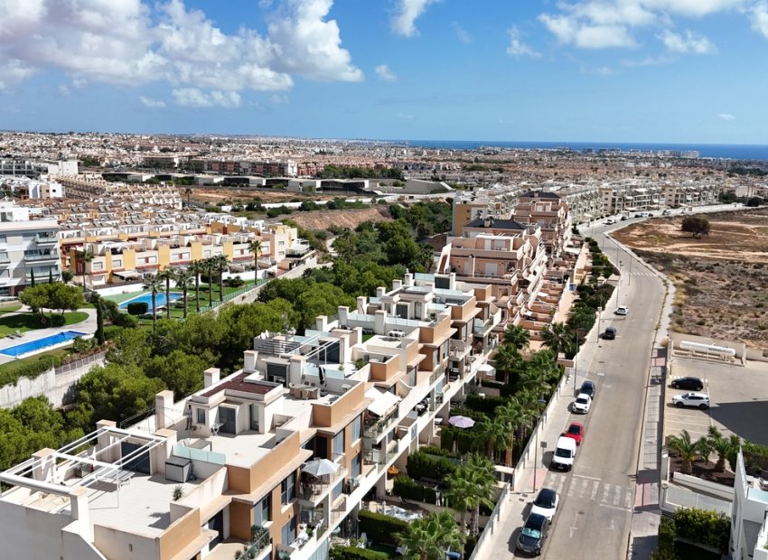 ﻿Luxury 3-bedroom penthouse with ocean views in Los Dolses, Orihuela Costa
