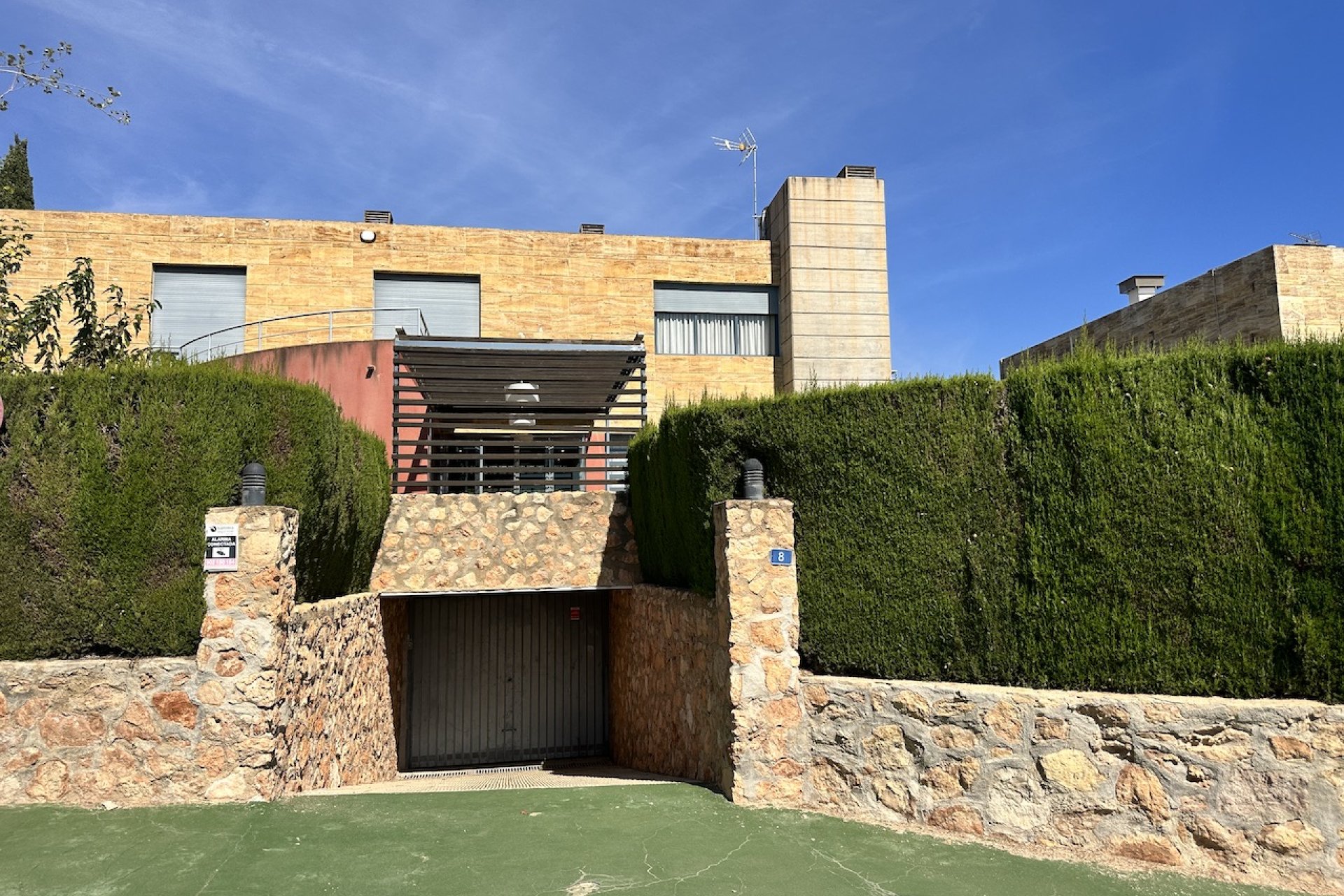 ﻿Luxury 4-bedroom villa with a private pool and ocean views in Dehesa de Campoamor