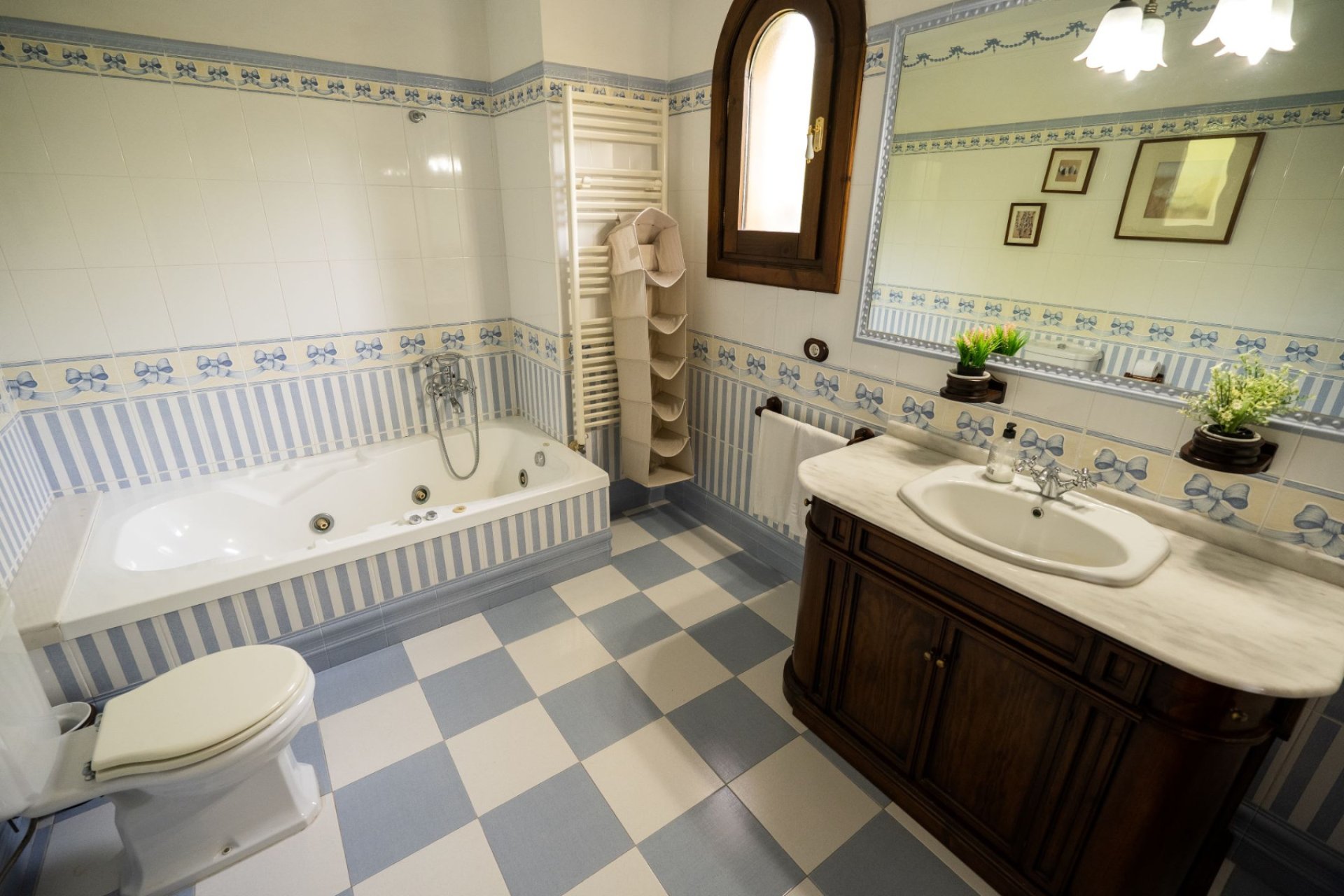 ﻿Luxury 5-bedroom villa in Ciudad Quesada with a private pool and large lot