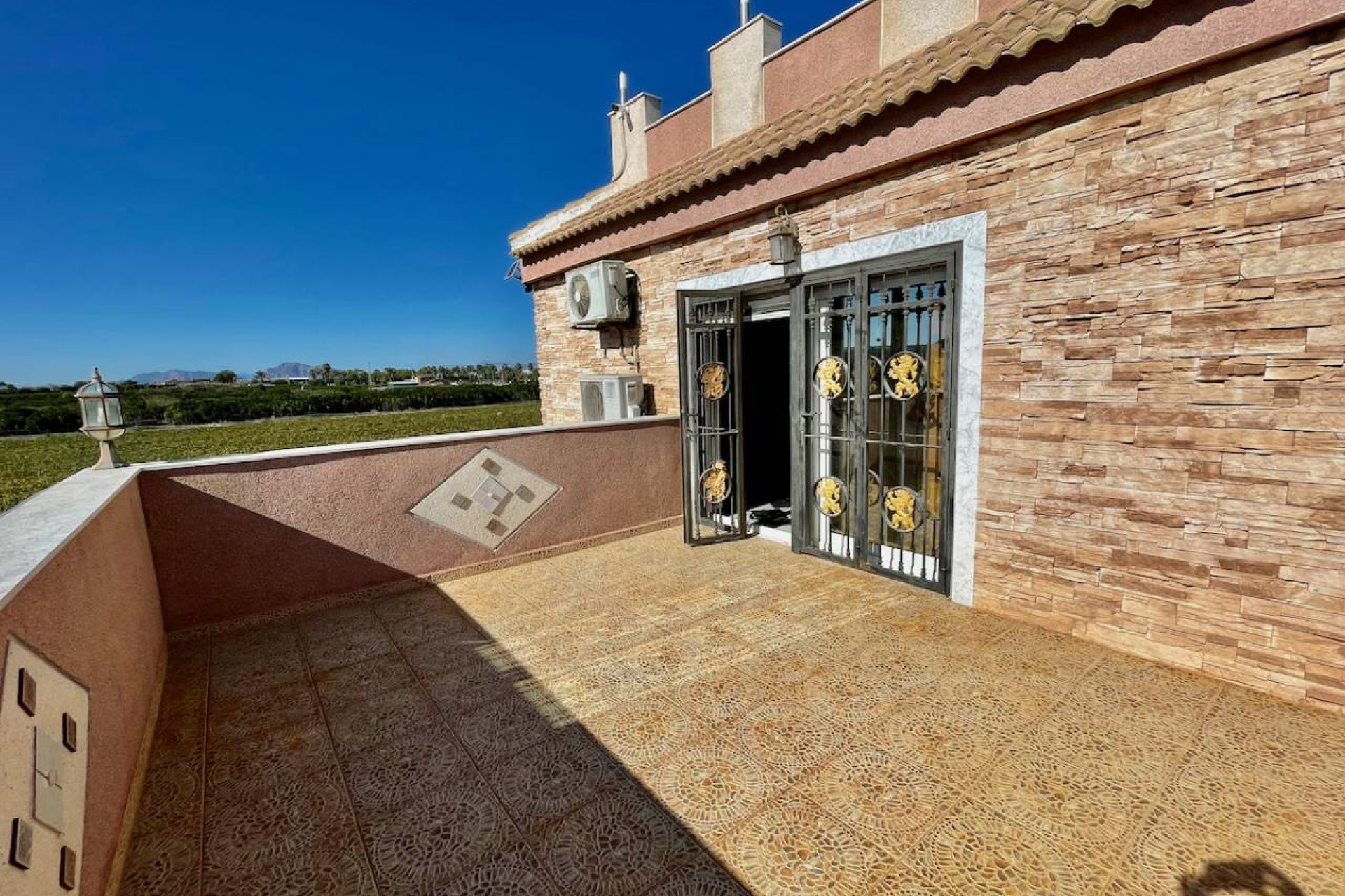 Luxury 6-bedroom villa with a private pool and panoramic views in Guardamar