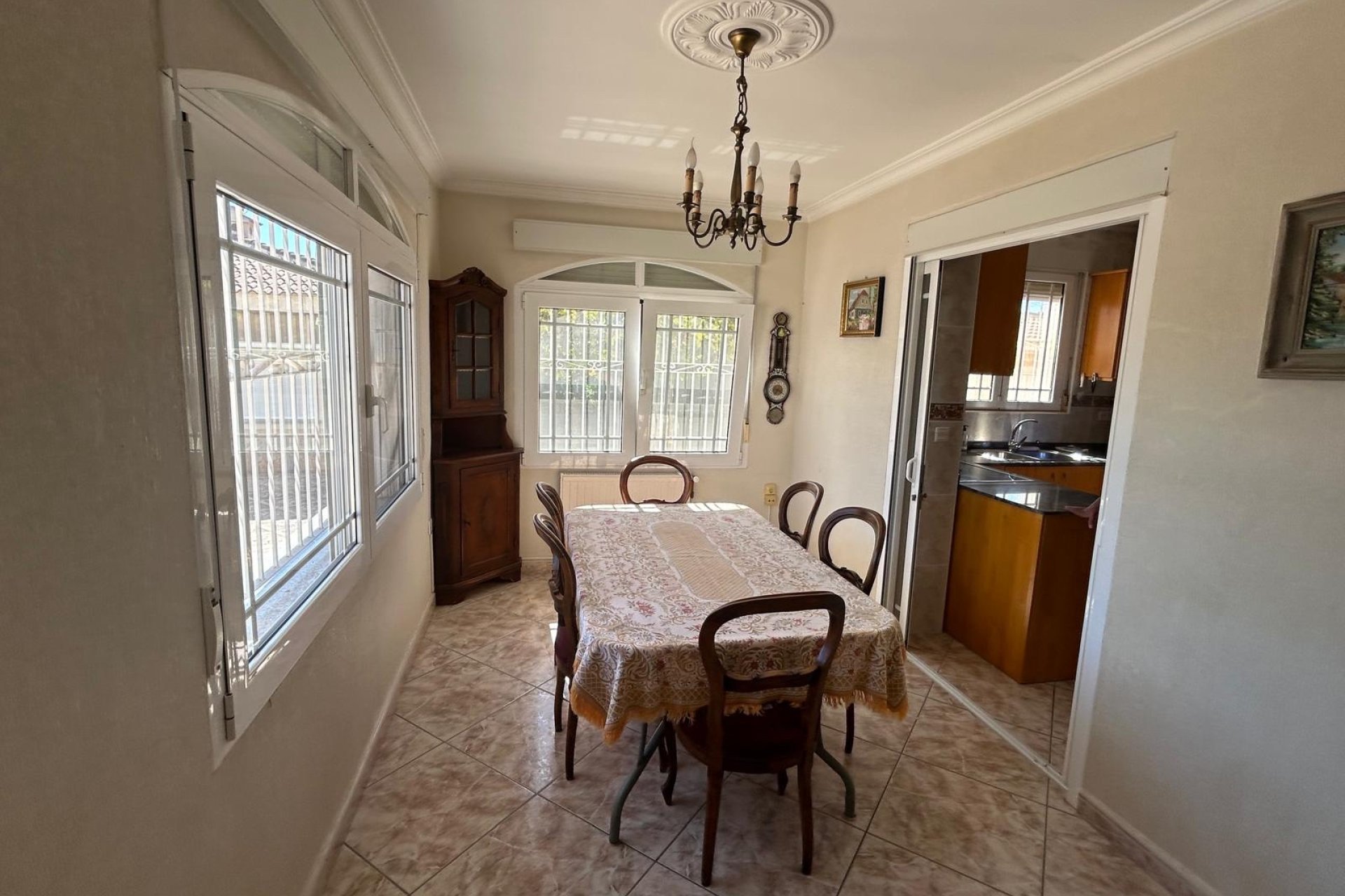 Luxury 6-bedroom villa with guest house and private pool in Ciudad Quesada