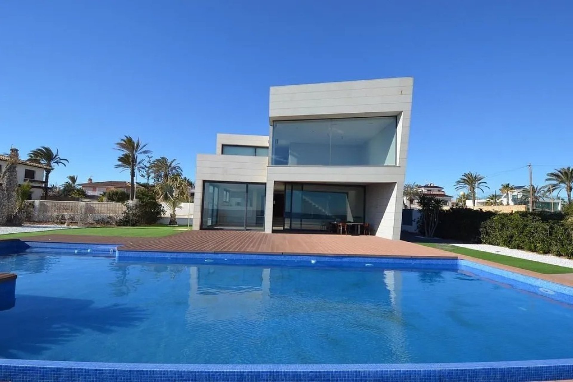Luxury 6-bedroom villa with ocean views and a private pool in Orihuela Costa