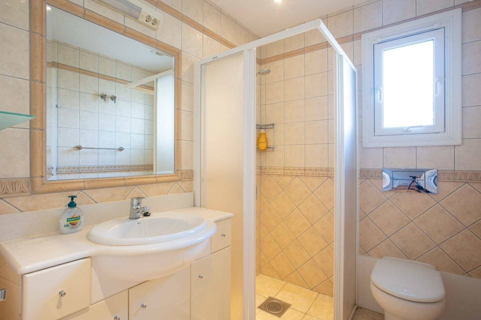 Luxury 7-bedroom villa with a private pool and ocean views in Alfaz del Pi