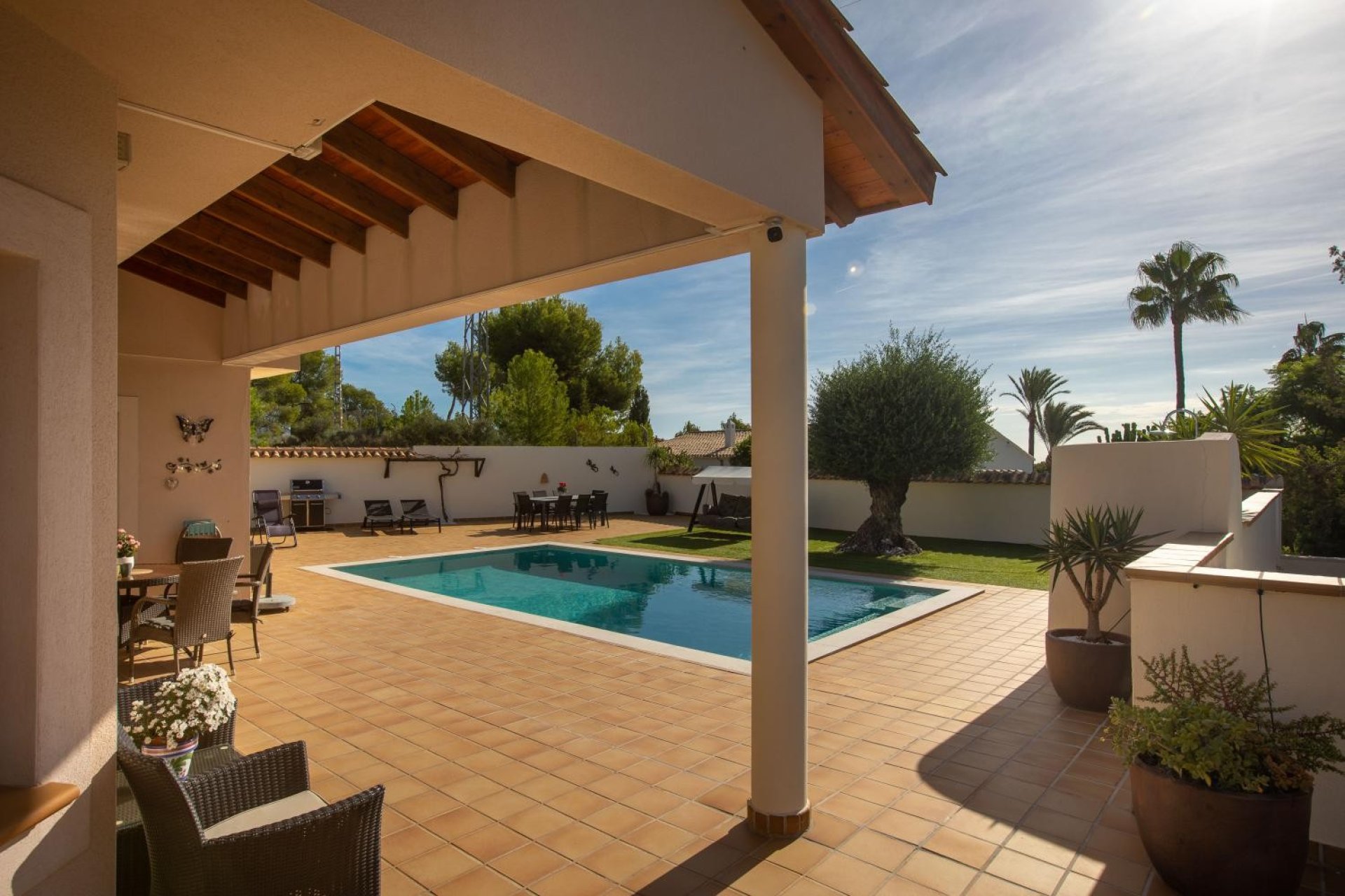 Luxury 7-bedroom villa with a private pool and ocean views in Alfaz del Pi