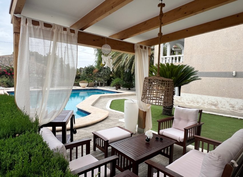 Luxury 7 bedroom villa with private pool in San Vicente del Raspeig