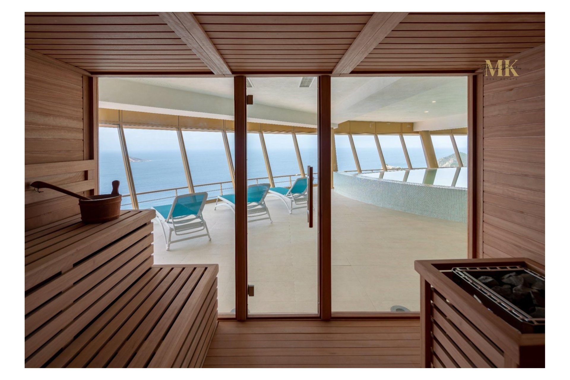 Luxury apartment in Intempo Benidorm with panoramic ocean views and amenities