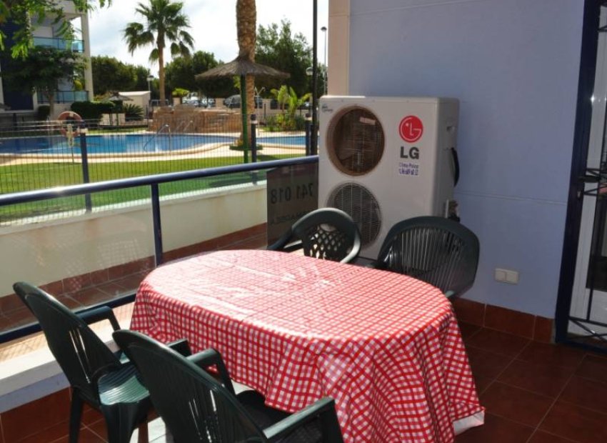 Luxury apartment in Villajoyosa: 2 bedrooms, private pool