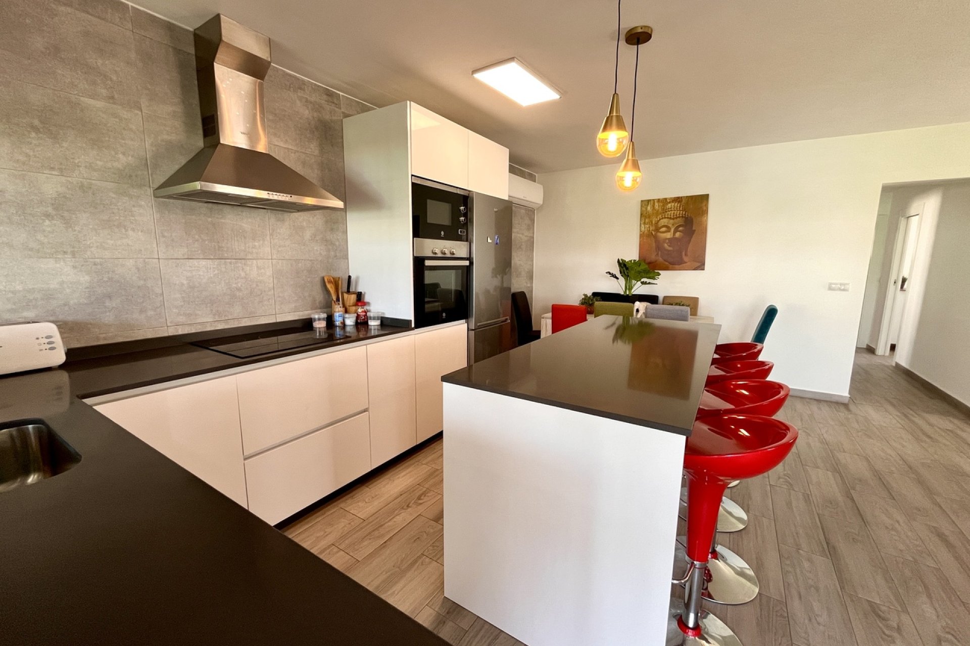 Luxury modern finca with a pool, 3 bedrooms, and mountain views near Alcantarilla