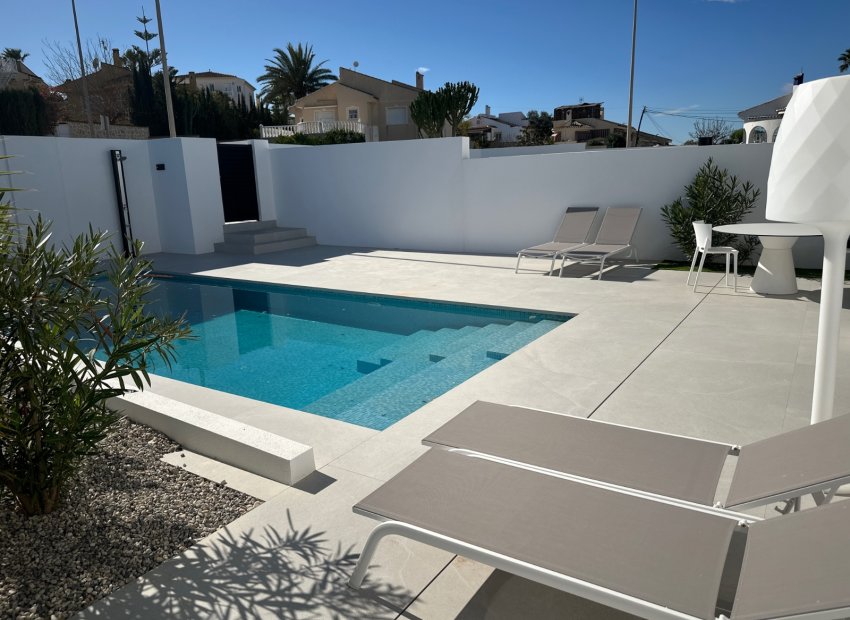 ﻿Luxury, move-in-ready 4-bedroom villa with a private pool in Ciudad Quesada