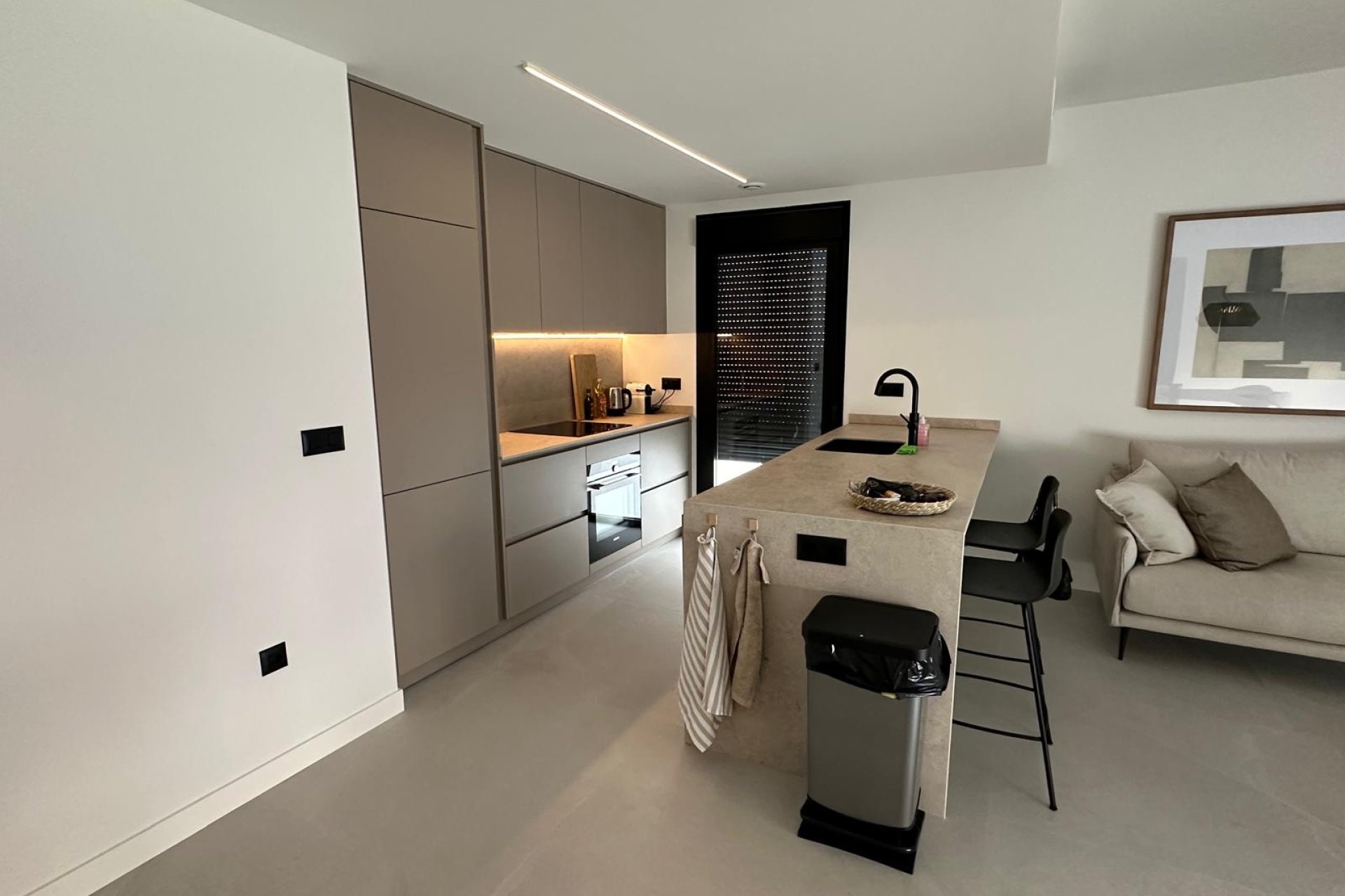 ﻿Luxury, move-in-ready 4-bedroom villa with a private pool in Ciudad Quesada