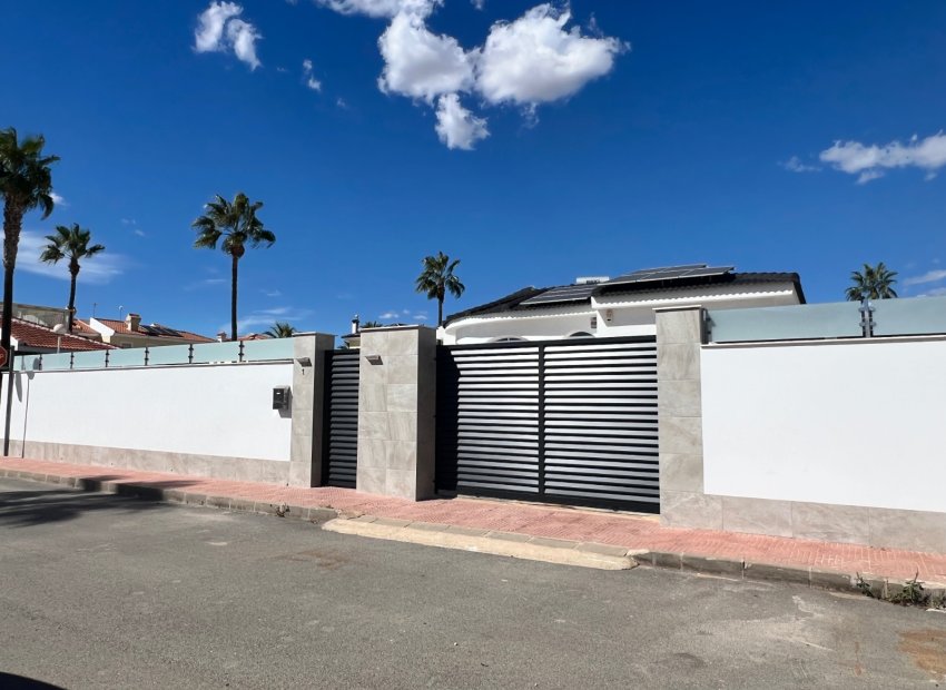 Luxury renovated villa with a pool and solar panels in Ciudad Quesada