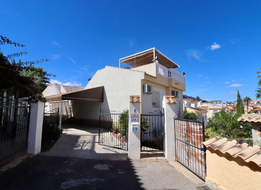Luxury semi-detached villa with guest apartment and views in Ciudad Quesada