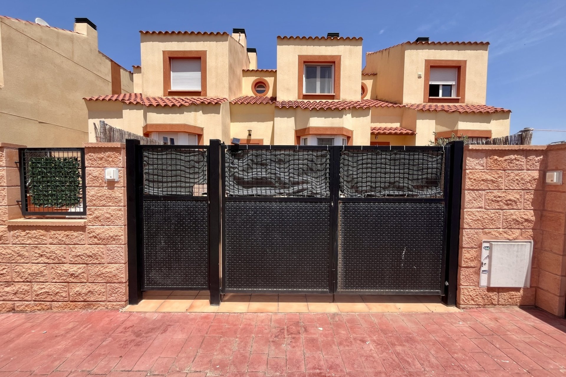 Luxury townhouse with ocean views and a pool in Lomas de Cabo Roig, Costa Blanca