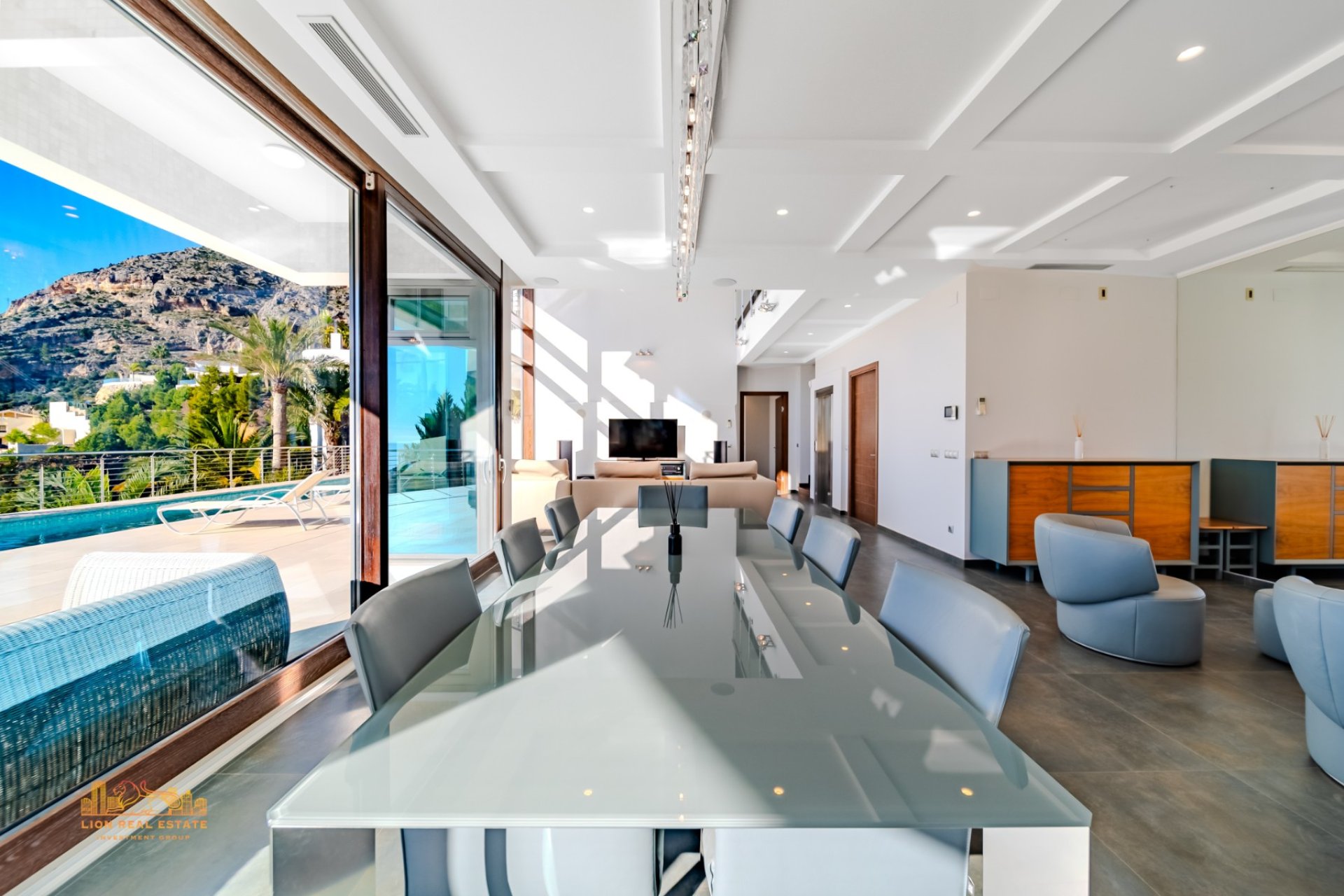 Luxury villa in Altea Hills with ocean views, a private pool, a spa, and 5 bedrooms