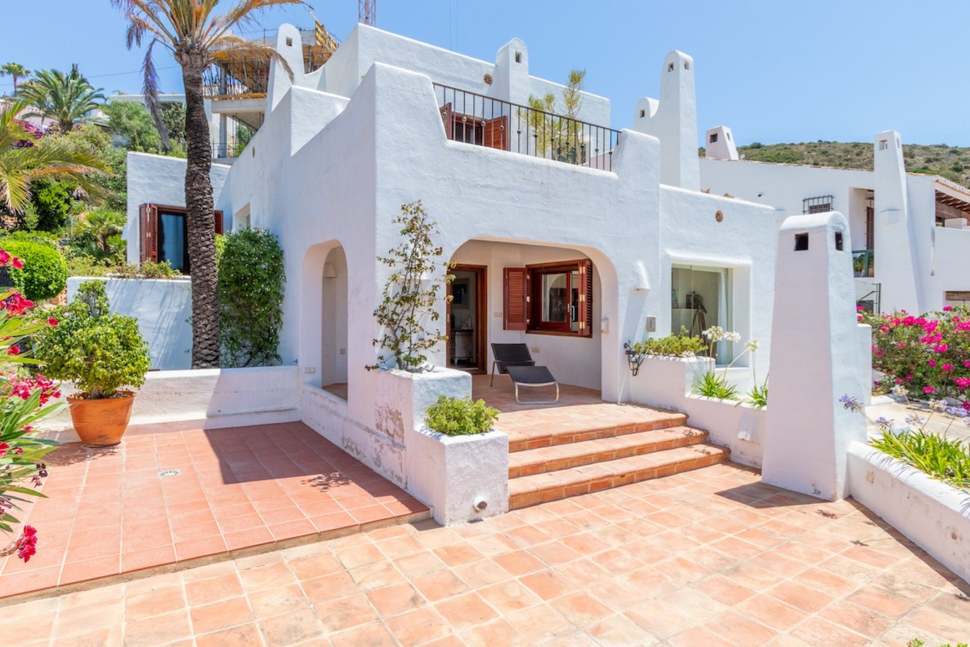 Luxury villa with 5 bedrooms and private pool in Moraira