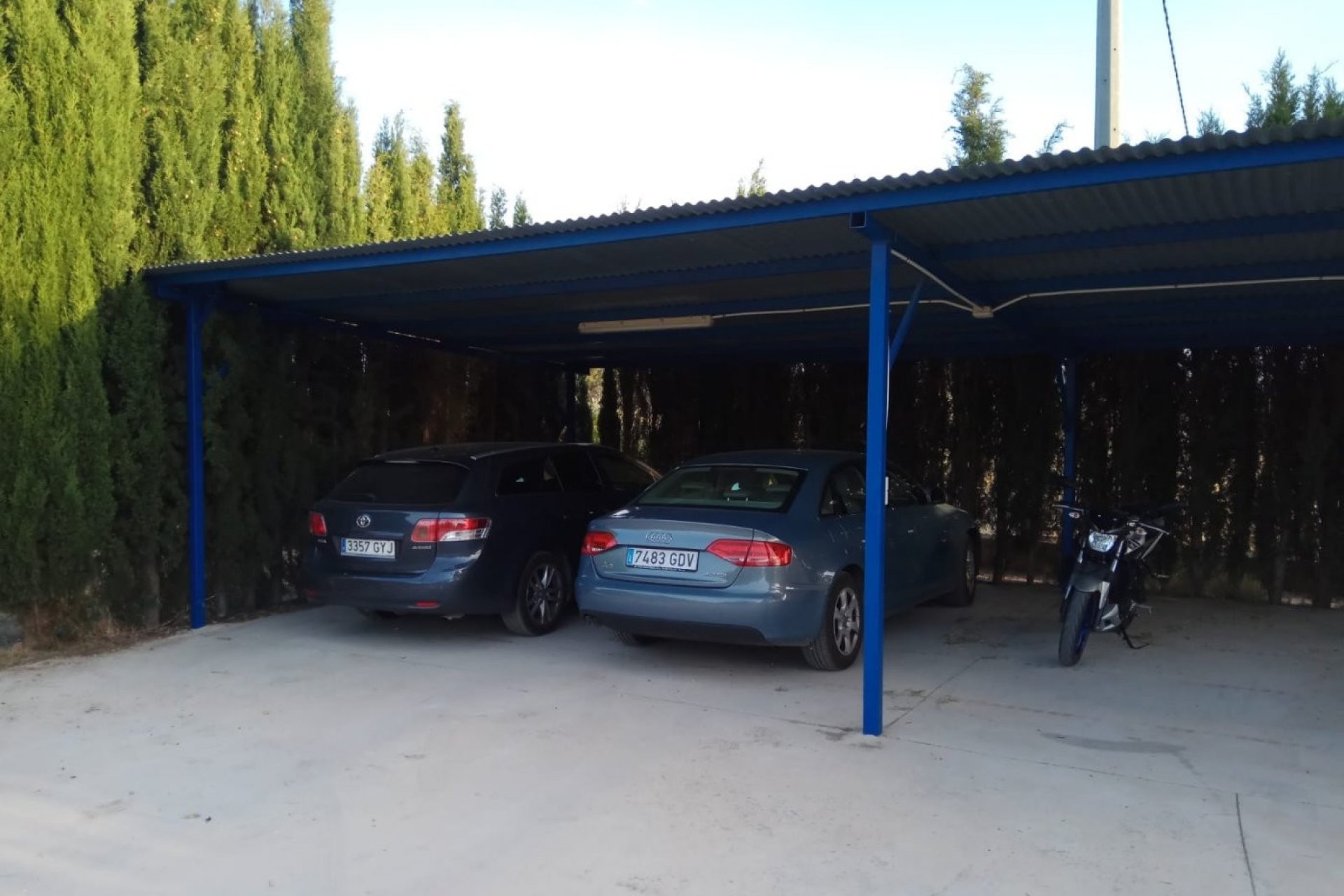 Luxury villa with a private pool and large garden in Yecla, near the city center